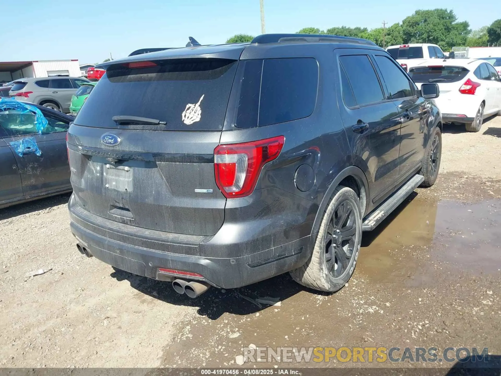 4 Photograph of a damaged car 1FM5K8GT6KGA76813 FORD EXPLORER 2019