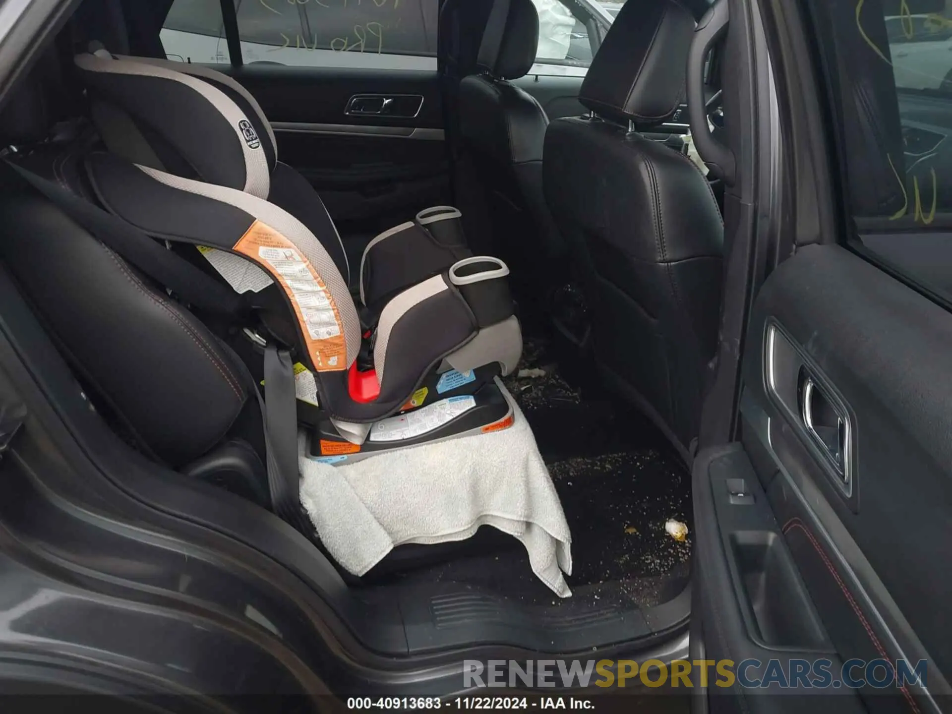 8 Photograph of a damaged car 1FM5K8GT6KGB39523 FORD EXPLORER 2019