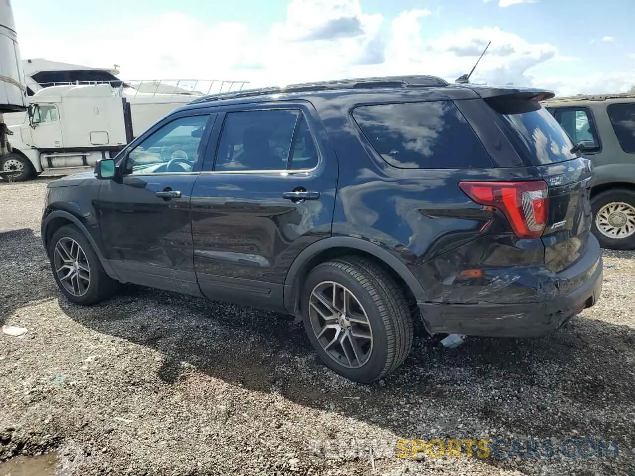 2 Photograph of a damaged car 1FM5K8GT6KGB52935 FORD EXPLORER 2019