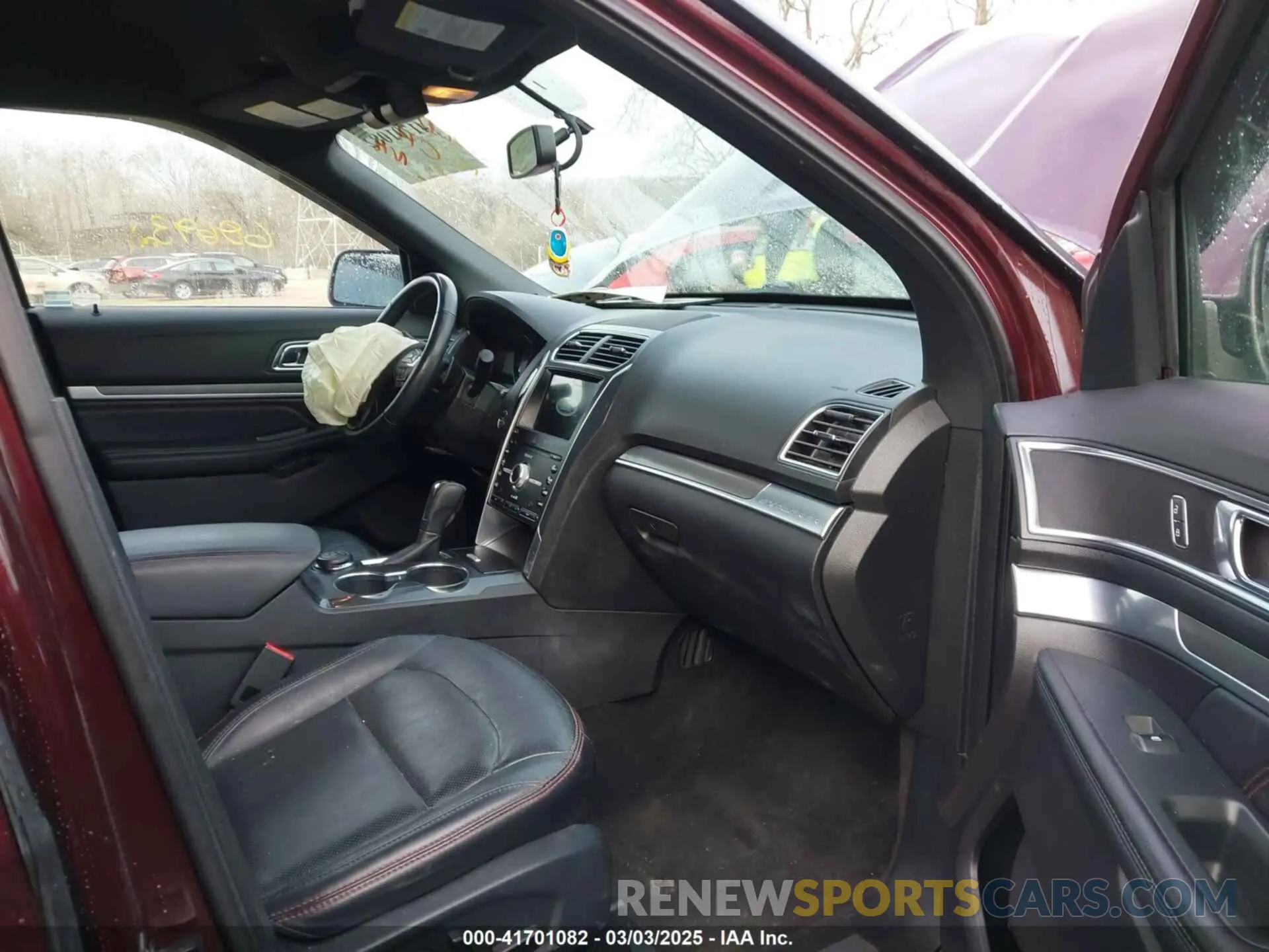 5 Photograph of a damaged car 1FM5K8GT9KGA35625 FORD EXPLORER 2019