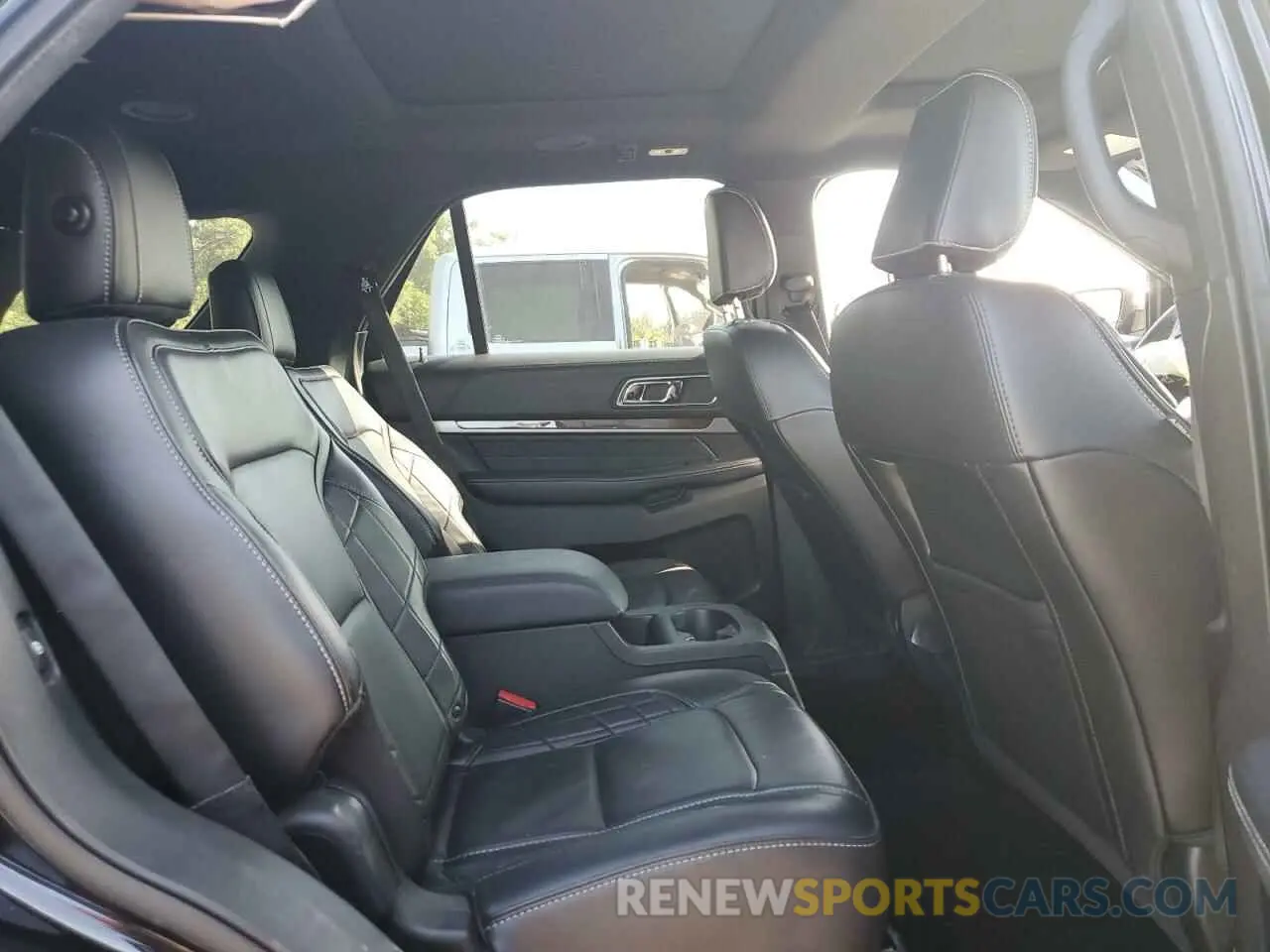 11 Photograph of a damaged car 1FM5K8HT0KGA21224 FORD EXPLORER 2019