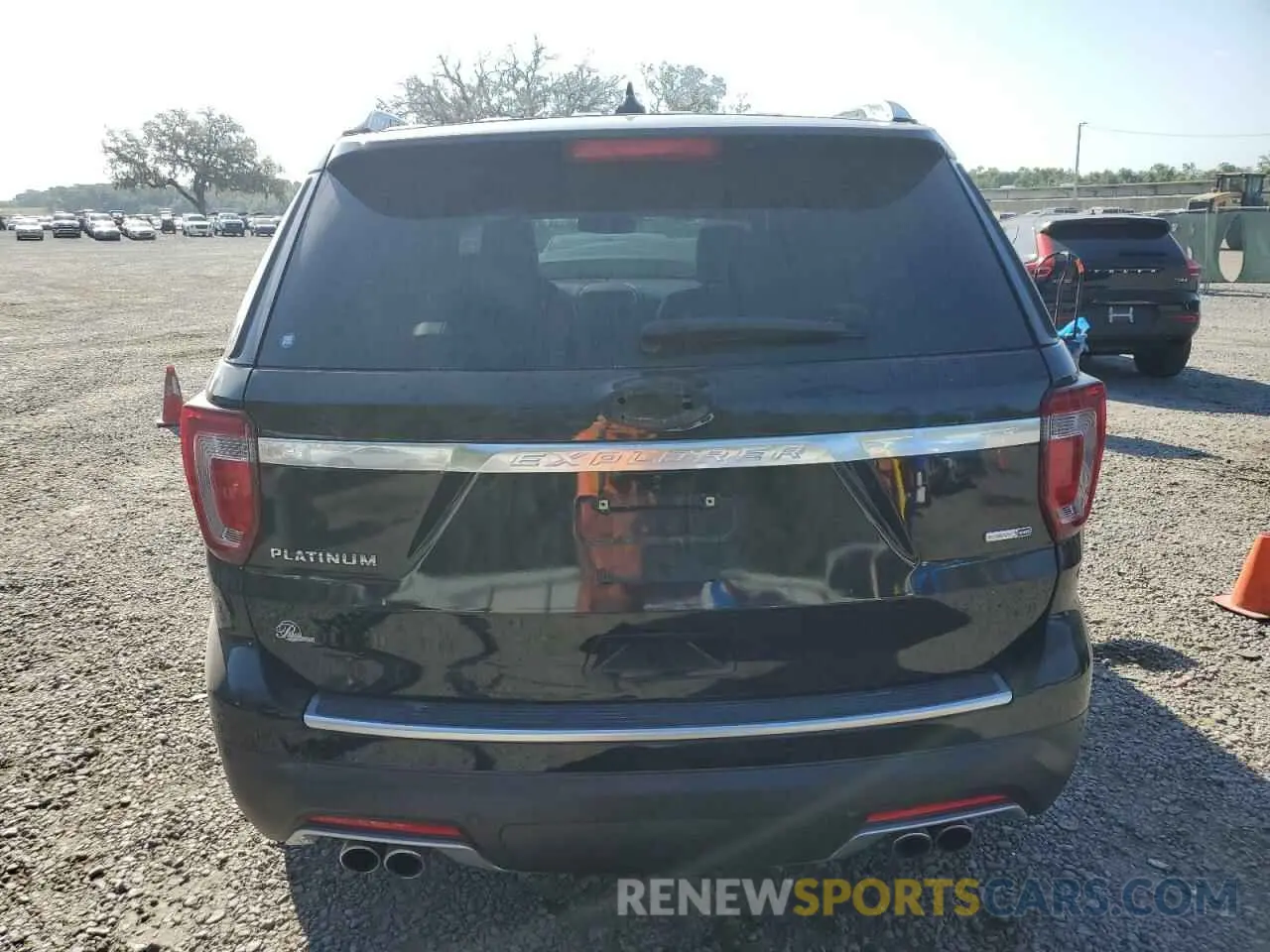6 Photograph of a damaged car 1FM5K8HT0KGA21224 FORD EXPLORER 2019