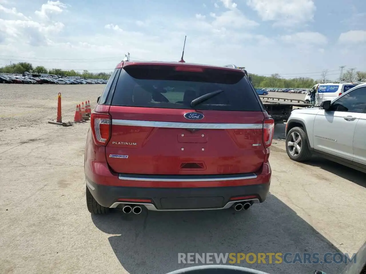 6 Photograph of a damaged car 1FM5K8HT1KGA40736 FORD EXPLORER 2019