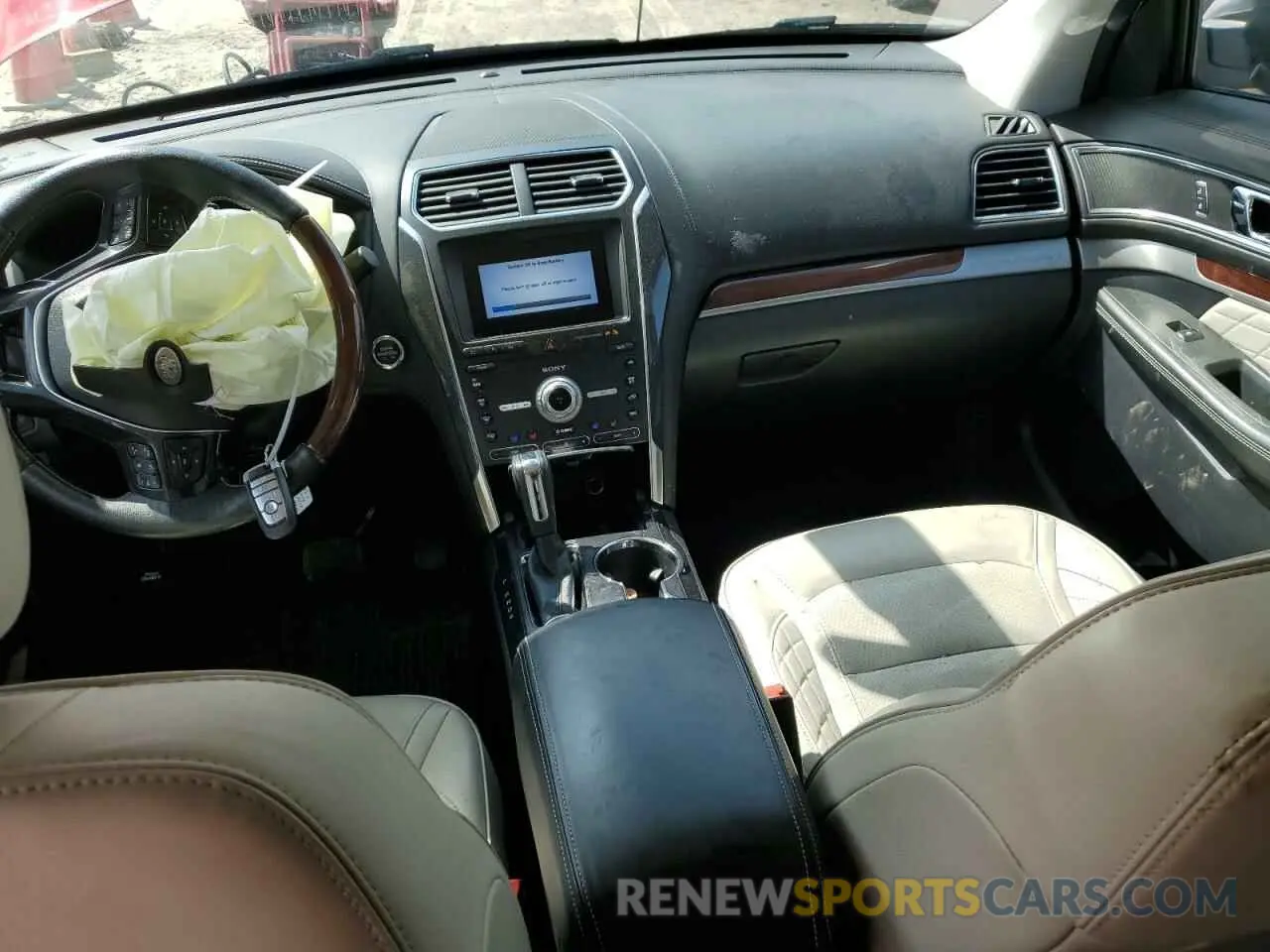8 Photograph of a damaged car 1FM5K8HT1KGA40736 FORD EXPLORER 2019
