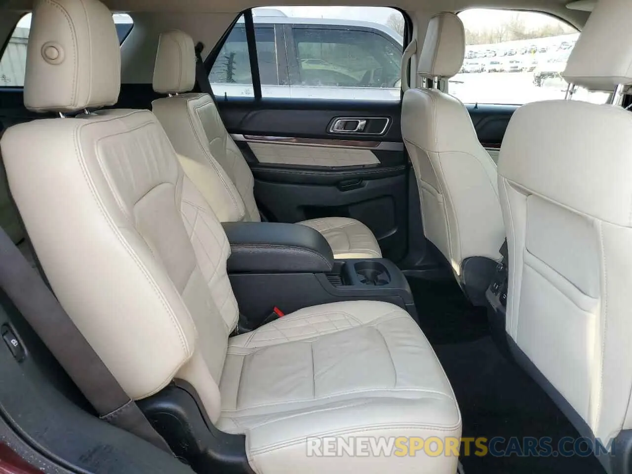 11 Photograph of a damaged car 1FM5K8HT2KGA21256 FORD EXPLORER 2019