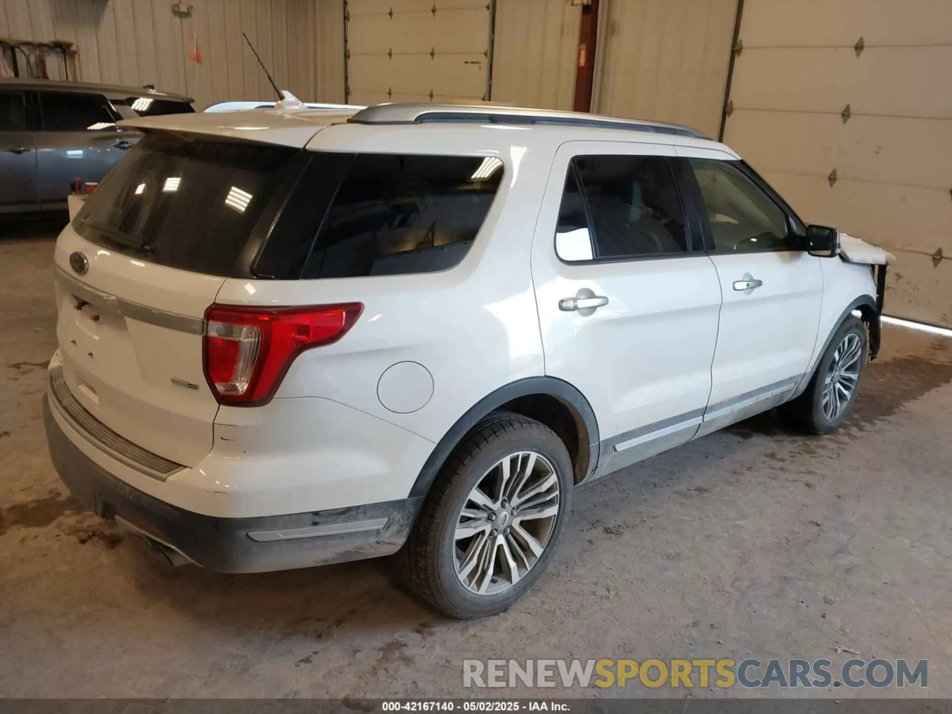 4 Photograph of a damaged car 1FM5K8HT3KGA95592 FORD EXPLORER 2019