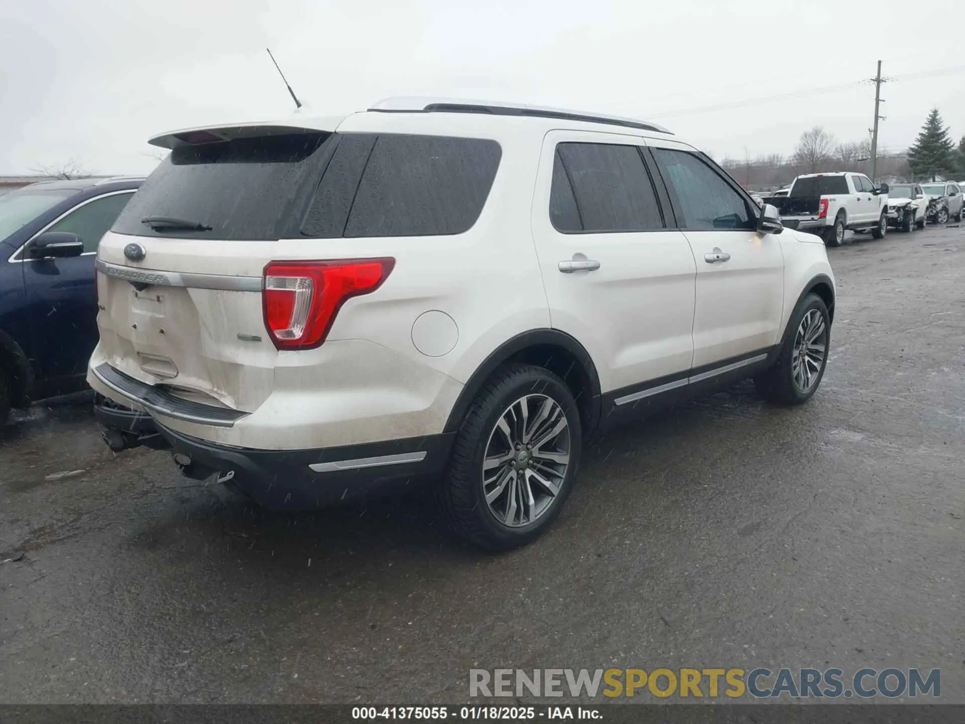 4 Photograph of a damaged car 1FM5K8HT5KGA95707 FORD EXPLORER 2019