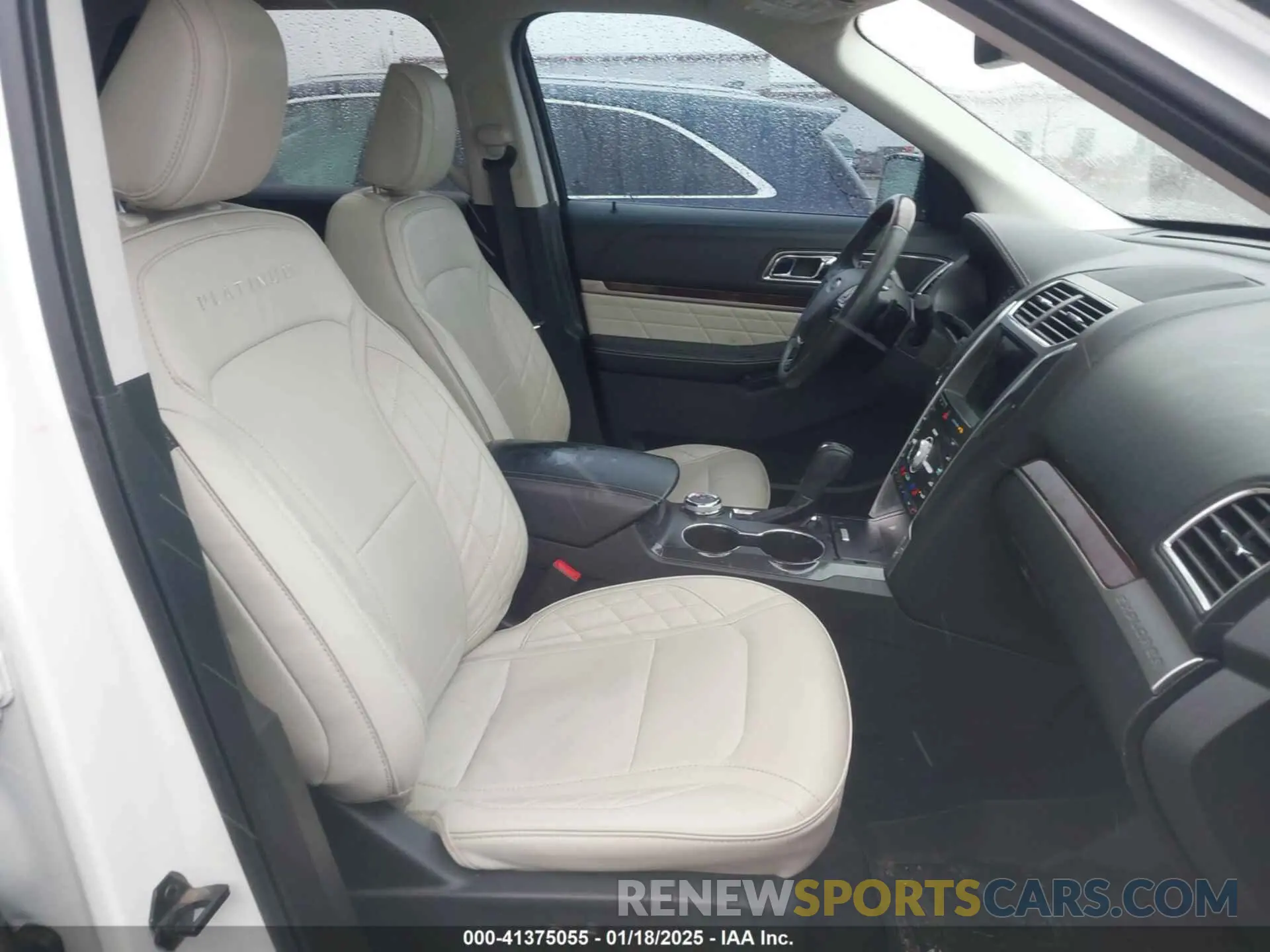 5 Photograph of a damaged car 1FM5K8HT5KGA95707 FORD EXPLORER 2019