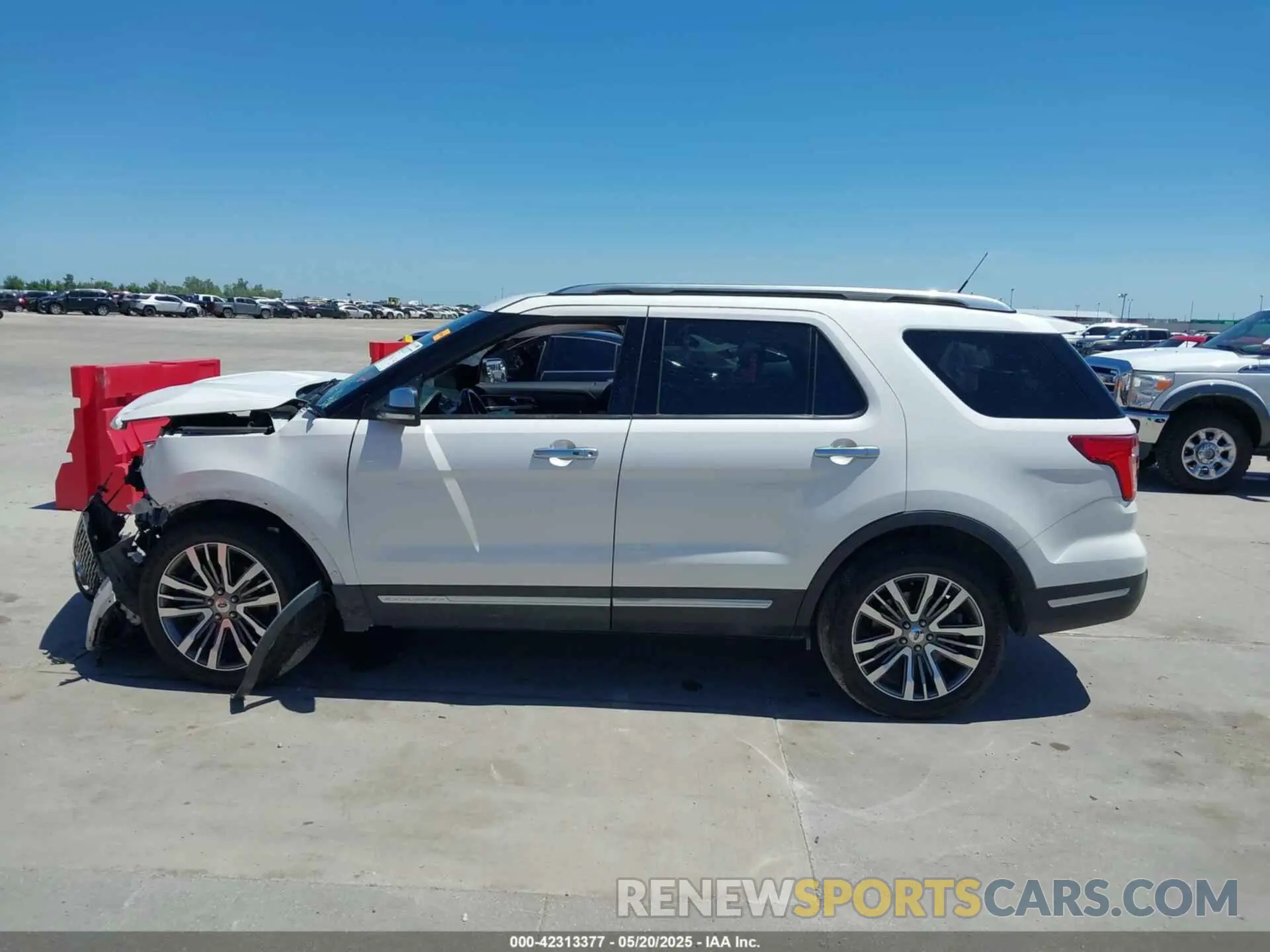 14 Photograph of a damaged car 1FM5K8HT8KGA02291 FORD EXPLORER 2019