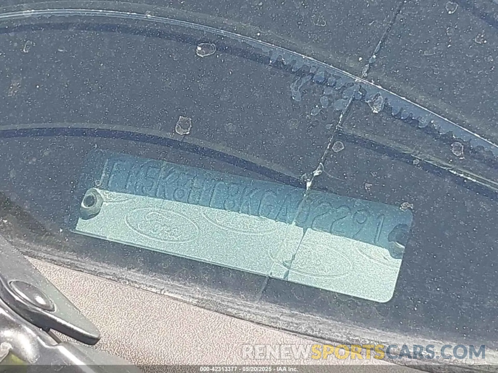 17 Photograph of a damaged car 1FM5K8HT8KGA02291 FORD EXPLORER 2019