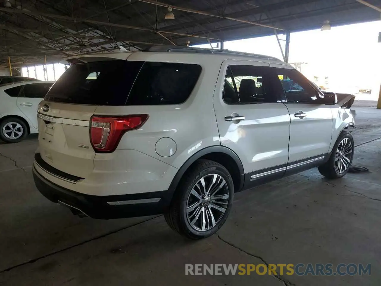 3 Photograph of a damaged car 1FM5K8HT8KGA73166 FORD EXPLORER 2019