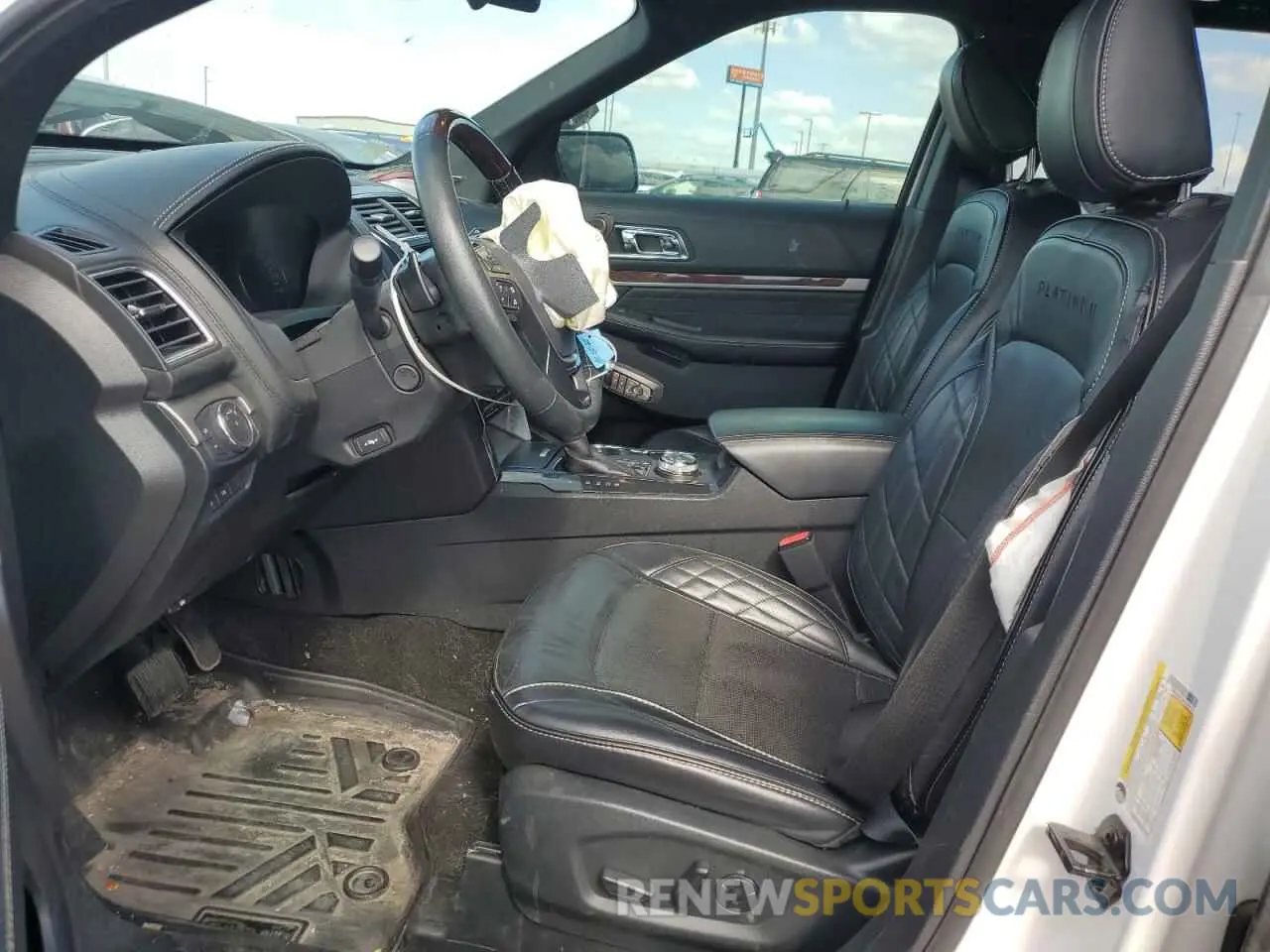 7 Photograph of a damaged car 1FM5K8HTXKGA78112 FORD EXPLORER 2019