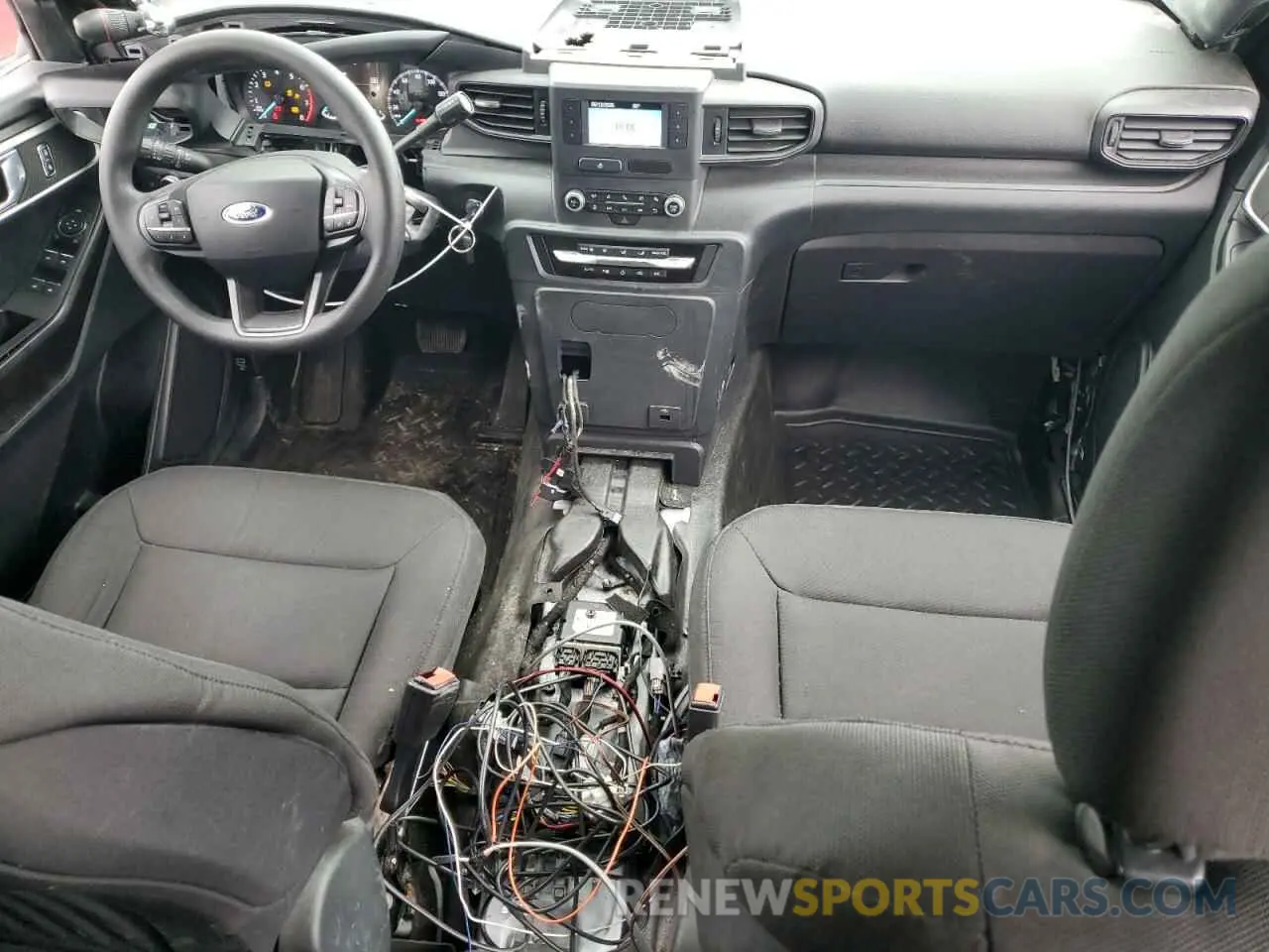 8 Photograph of a damaged car 1FM5K8AW1LGA45375 FORD EXPLORER 2020