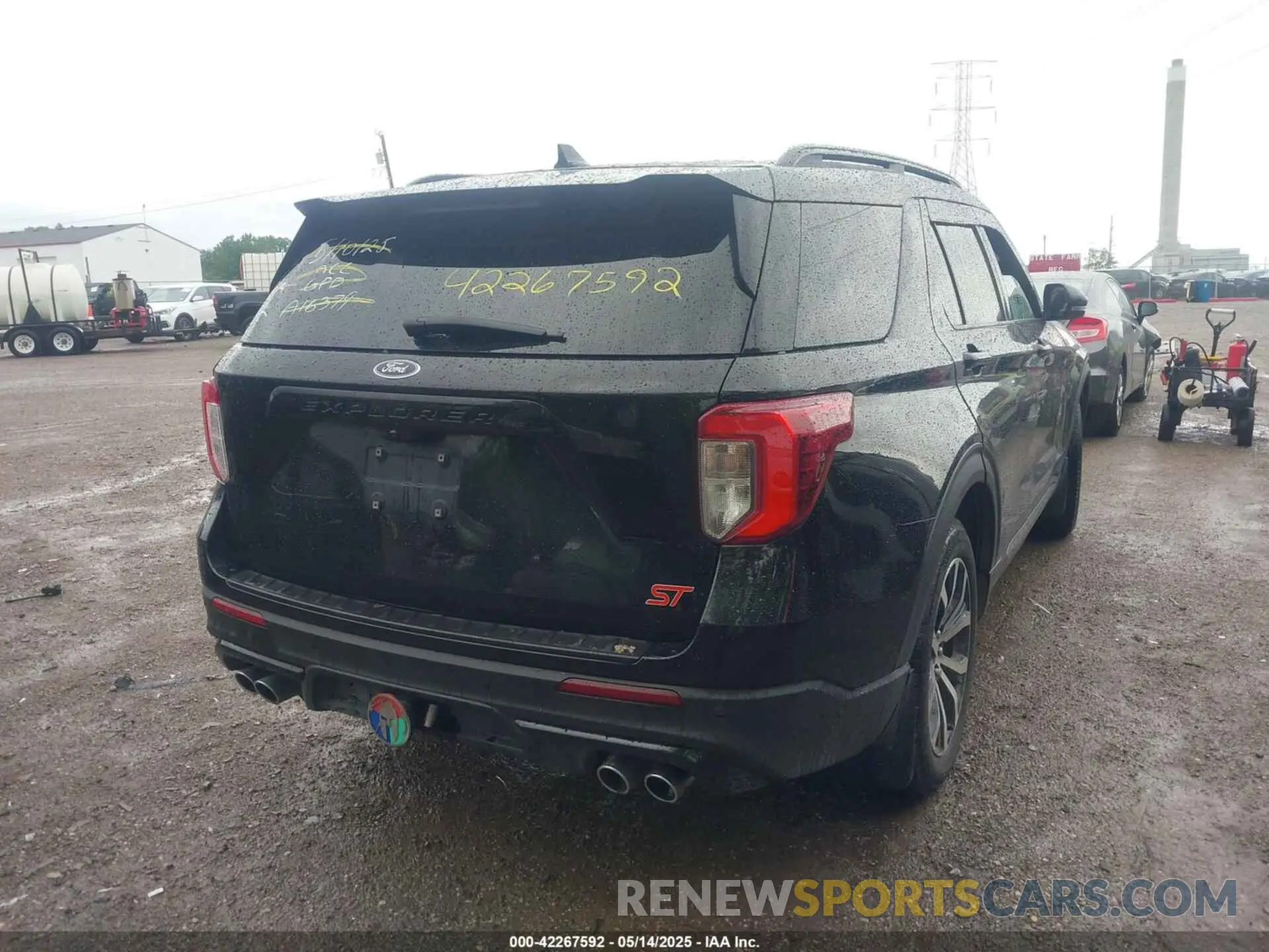 4 Photograph of a damaged car 1FM5K8GC0LGA16379 FORD EXPLORER 2020
