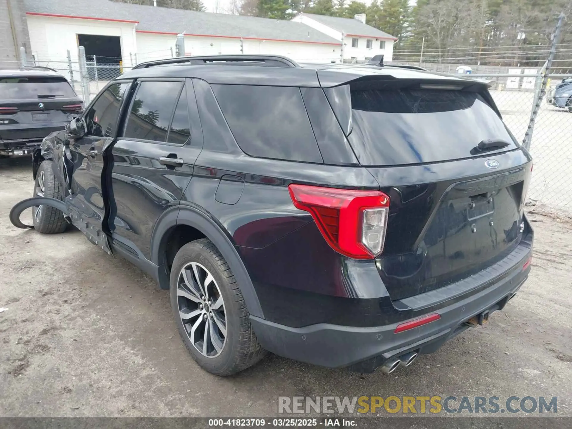 3 Photograph of a damaged car 1FM5K8GC1LGA74663 FORD EXPLORER 2020