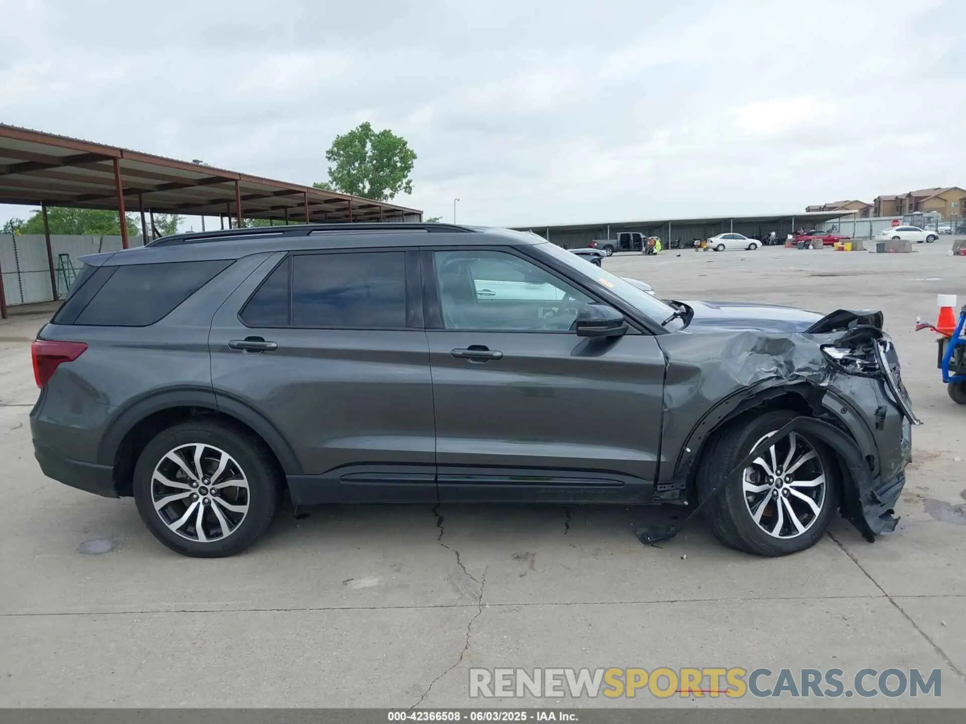 13 Photograph of a damaged car 1FM5K8GC4LGB39179 FORD EXPLORER 2020