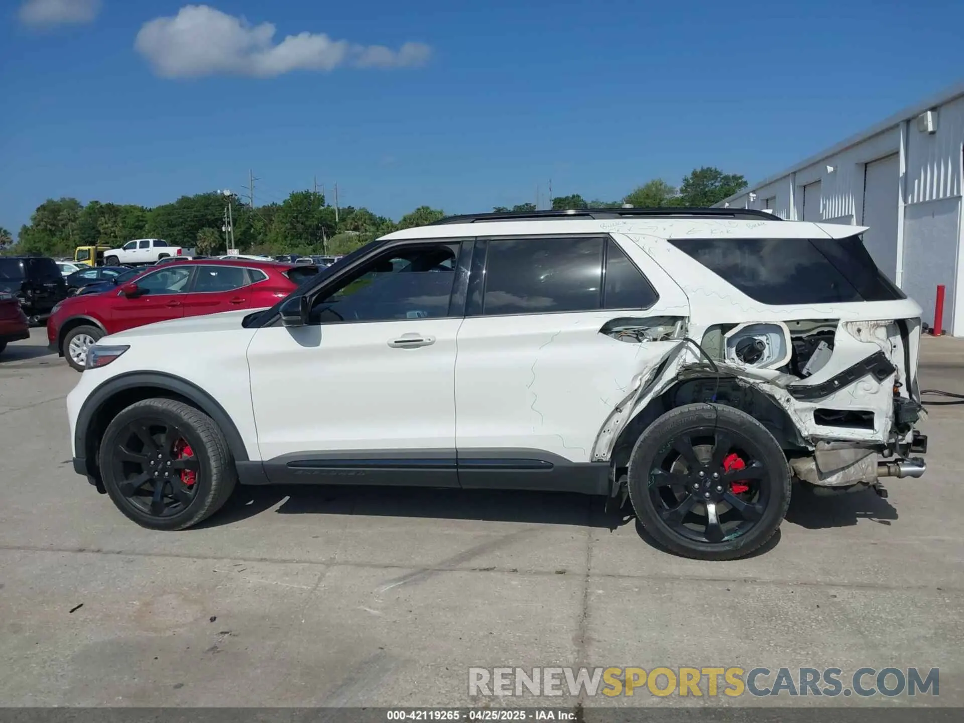 15 Photograph of a damaged car 1FM5K8GC4LGD20105 FORD EXPLORER 2020