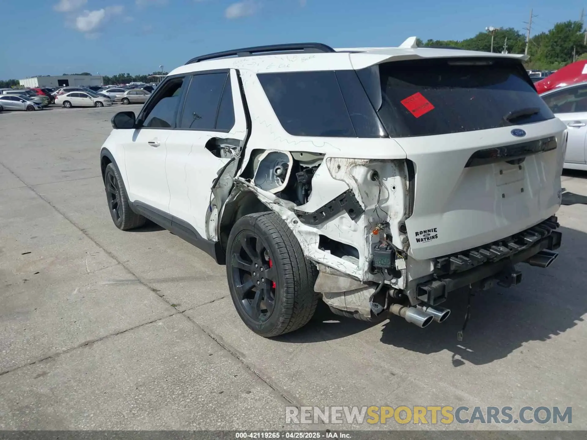 3 Photograph of a damaged car 1FM5K8GC4LGD20105 FORD EXPLORER 2020