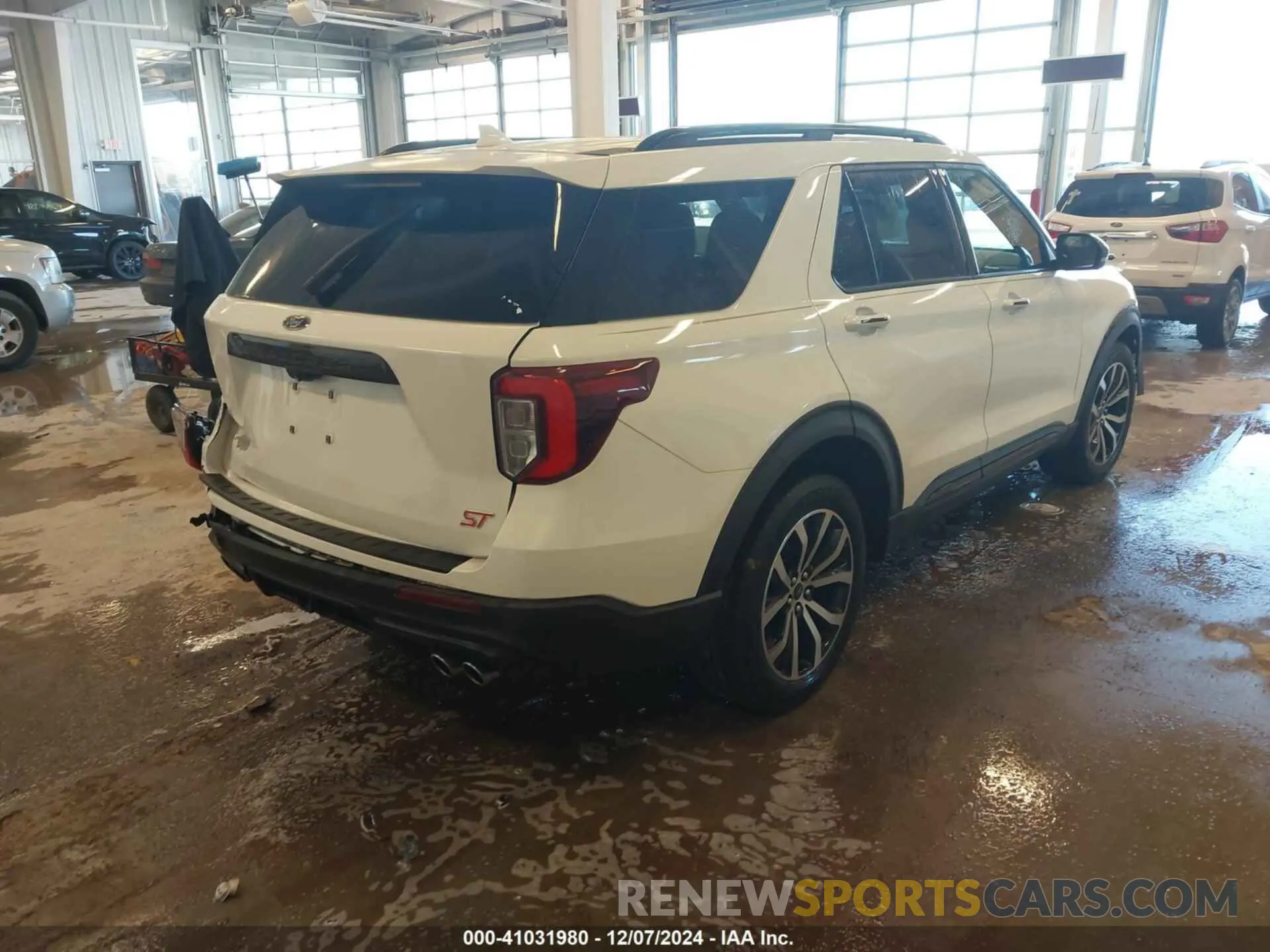 4 Photograph of a damaged car 1FM5K8GC5LGA62211 FORD EXPLORER 2020