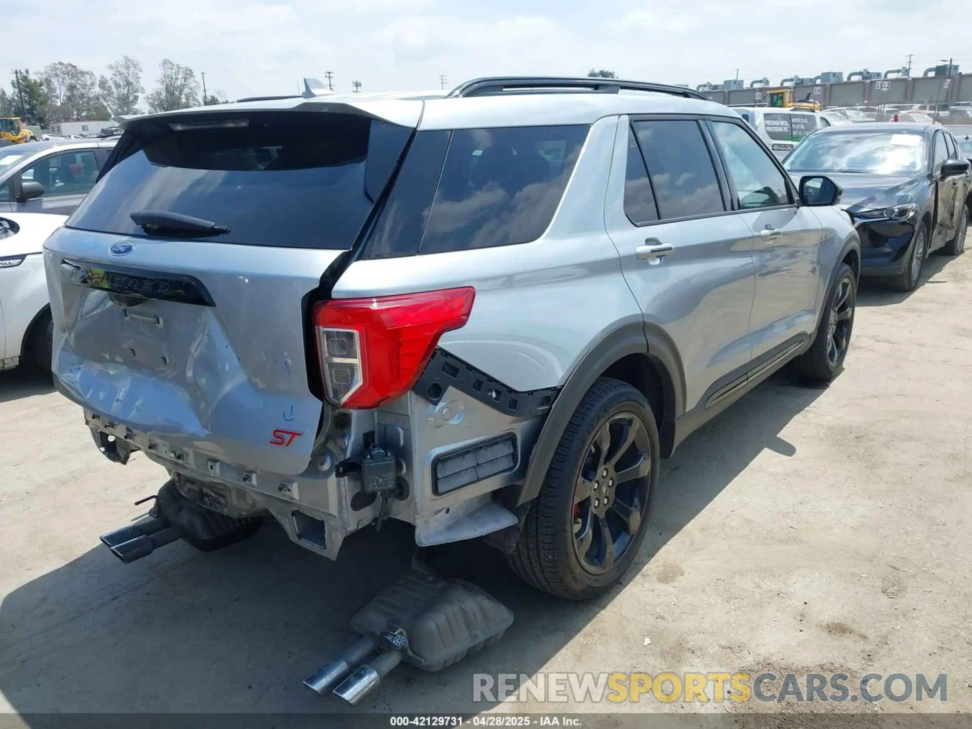4 Photograph of a damaged car 1FM5K8GC5LGC47522 FORD EXPLORER 2020