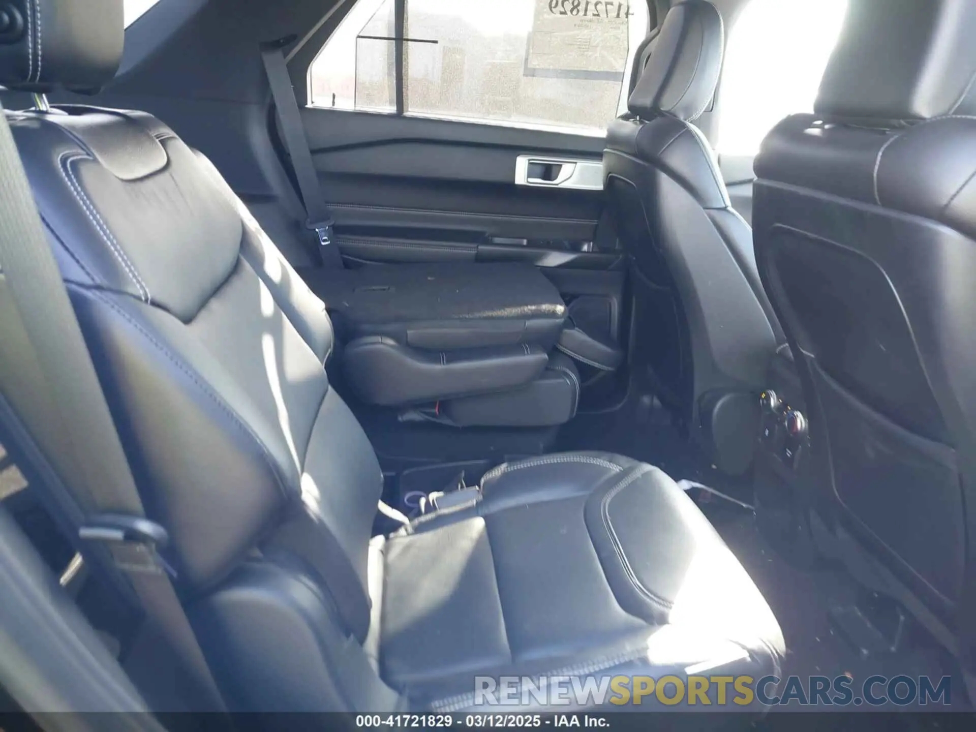 8 Photograph of a damaged car 1FM5K8GC5LGC95974 FORD EXPLORER 2020
