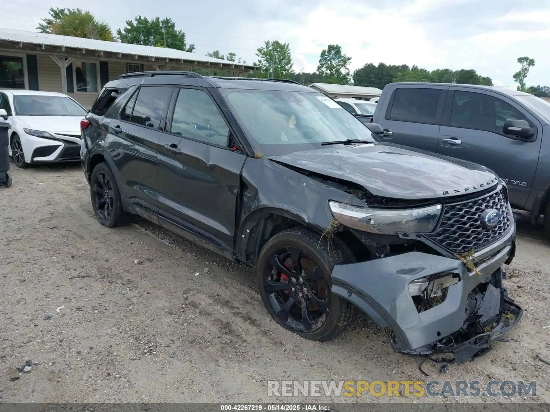 1 Photograph of a damaged car 1FM5K8GC6LGA22803 FORD EXPLORER 2020