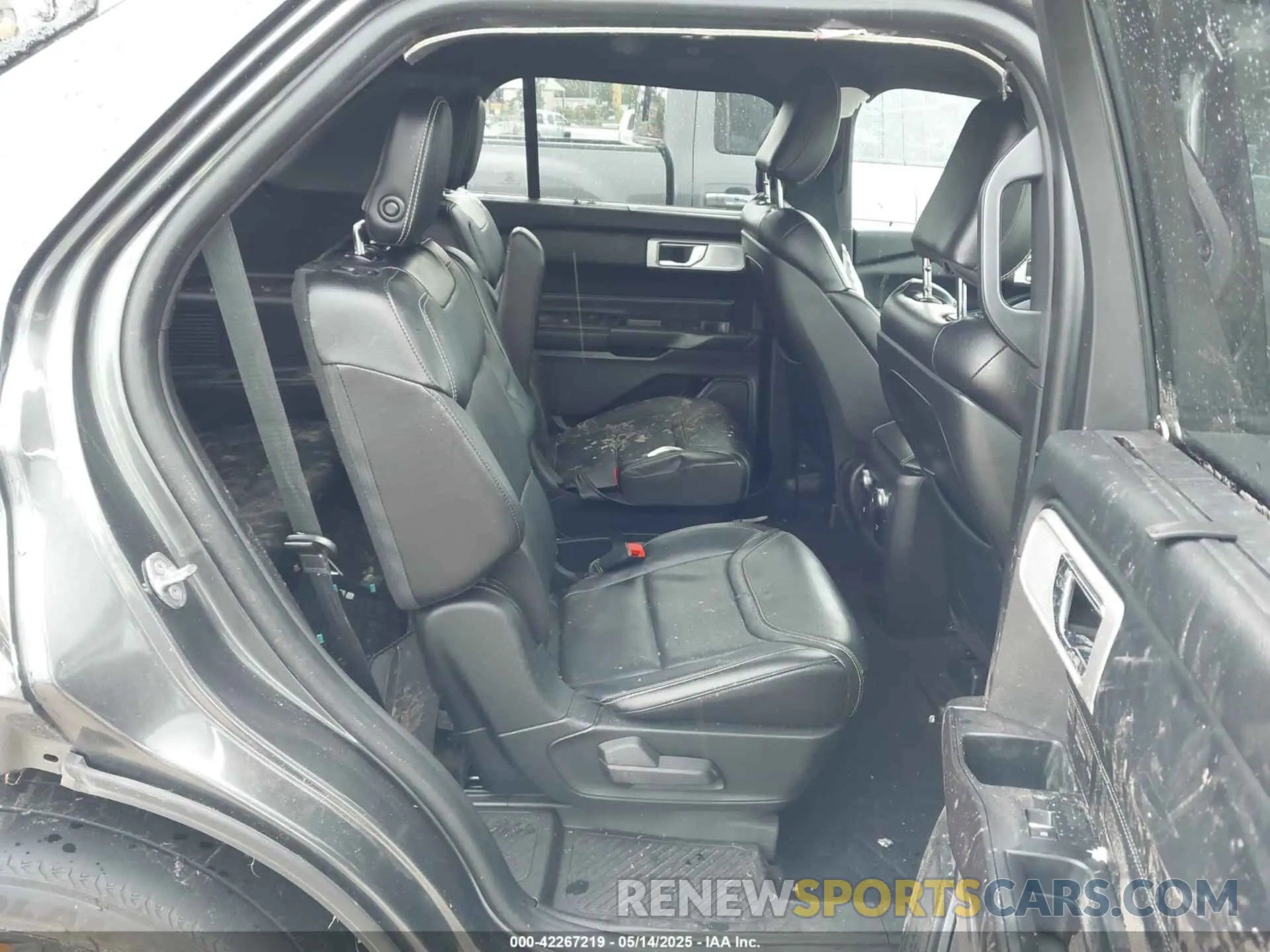 8 Photograph of a damaged car 1FM5K8GC6LGA22803 FORD EXPLORER 2020