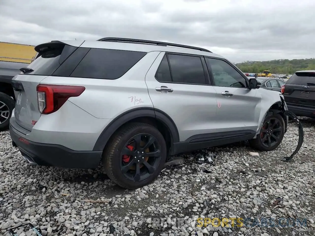 3 Photograph of a damaged car 1FM5K8GC7LGD16792 FORD EXPLORER 2020