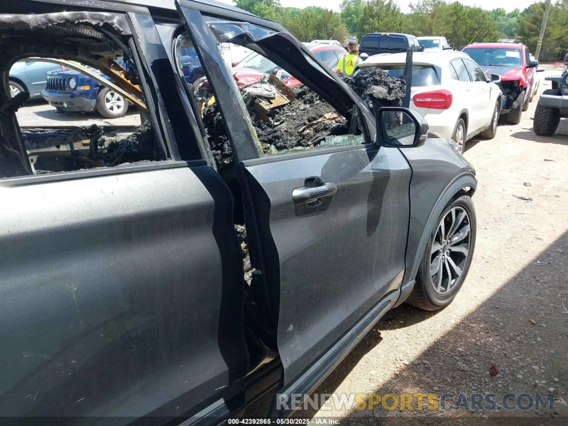 14 Photograph of a damaged car 1FM5K8GC9LGA10239 FORD EXPLORER 2020