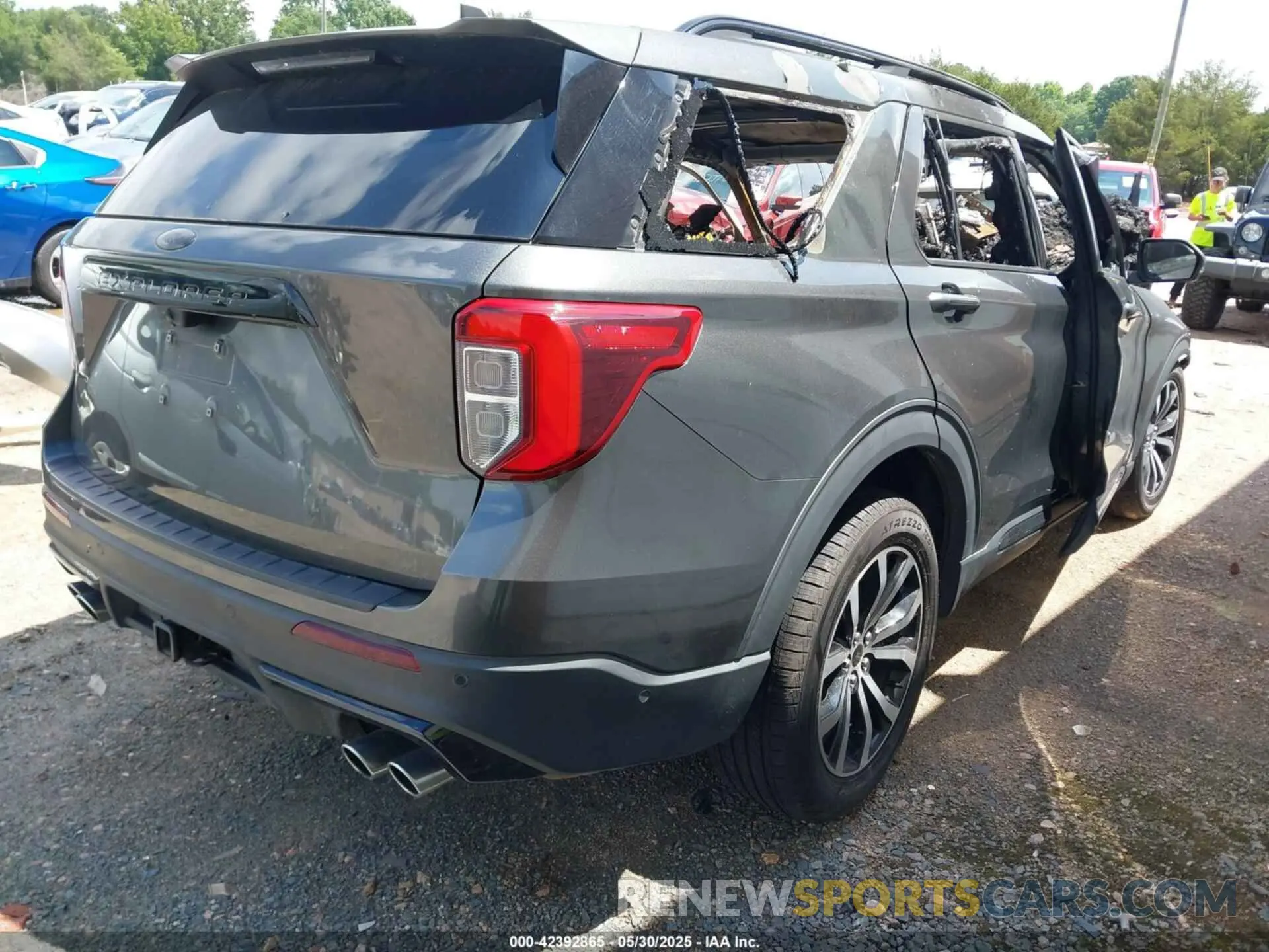 4 Photograph of a damaged car 1FM5K8GC9LGA10239 FORD EXPLORER 2020