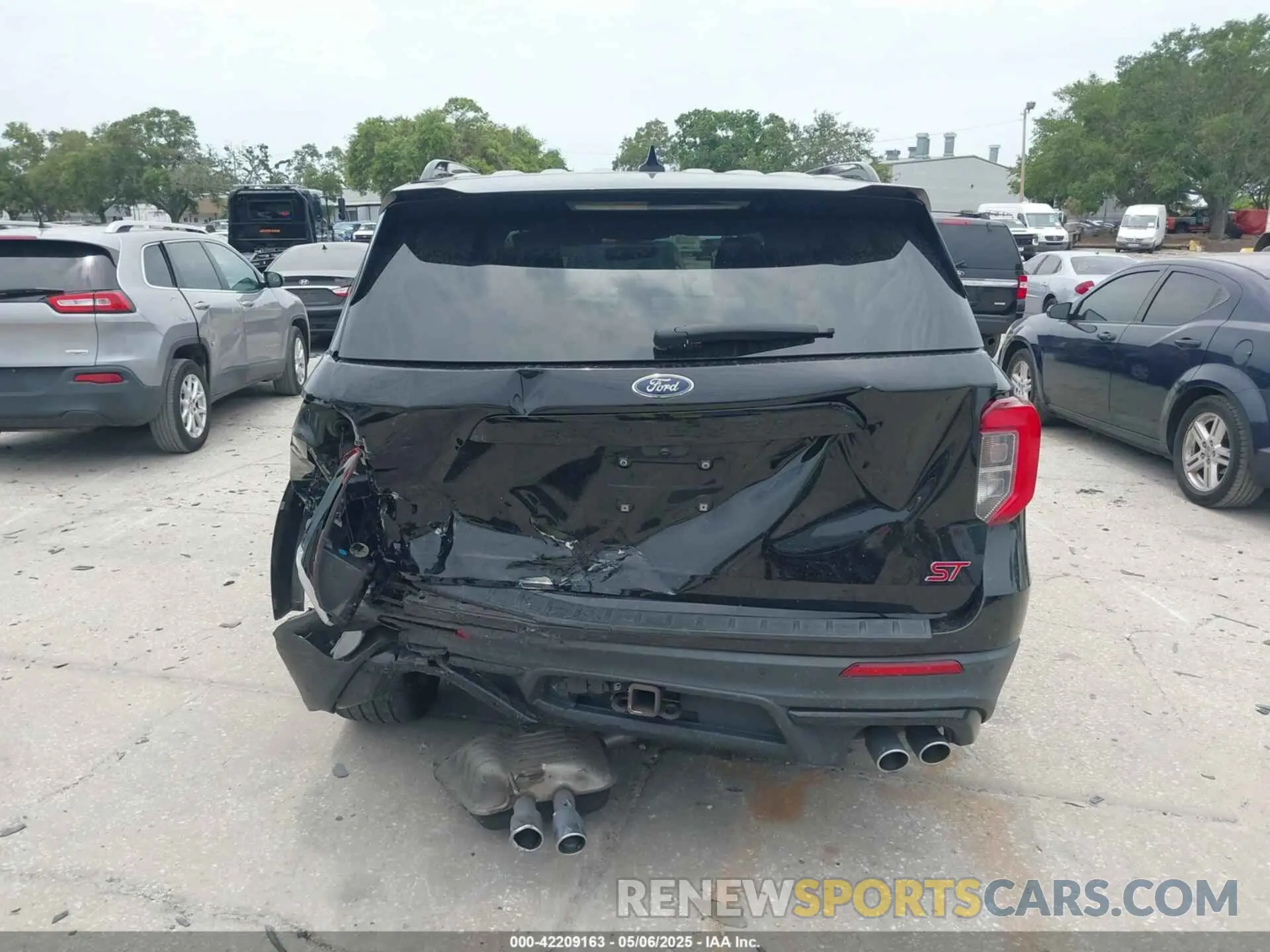 16 Photograph of a damaged car 1FM5K8GC9LGC86582 FORD EXPLORER 2020