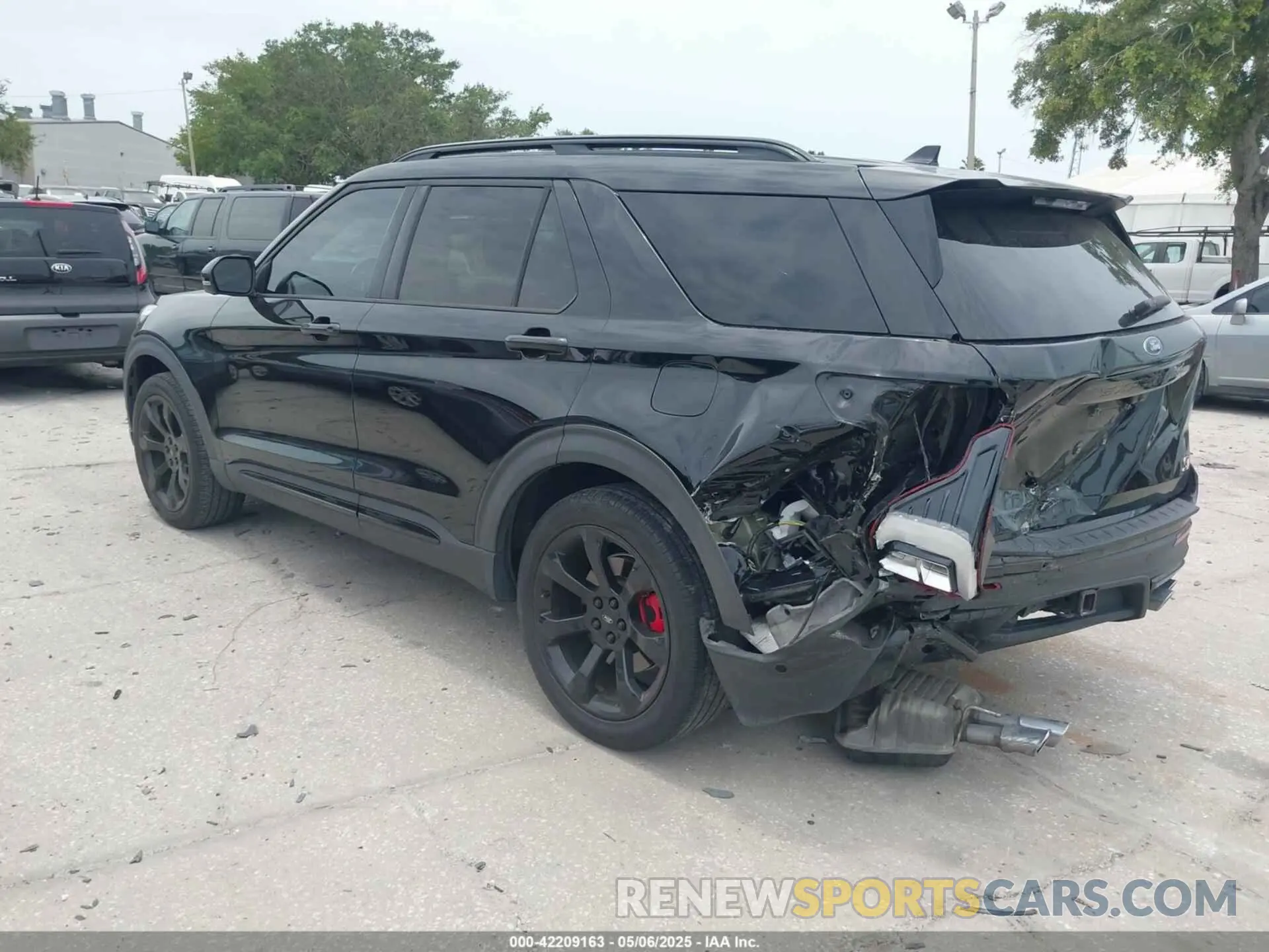 3 Photograph of a damaged car 1FM5K8GC9LGC86582 FORD EXPLORER 2020