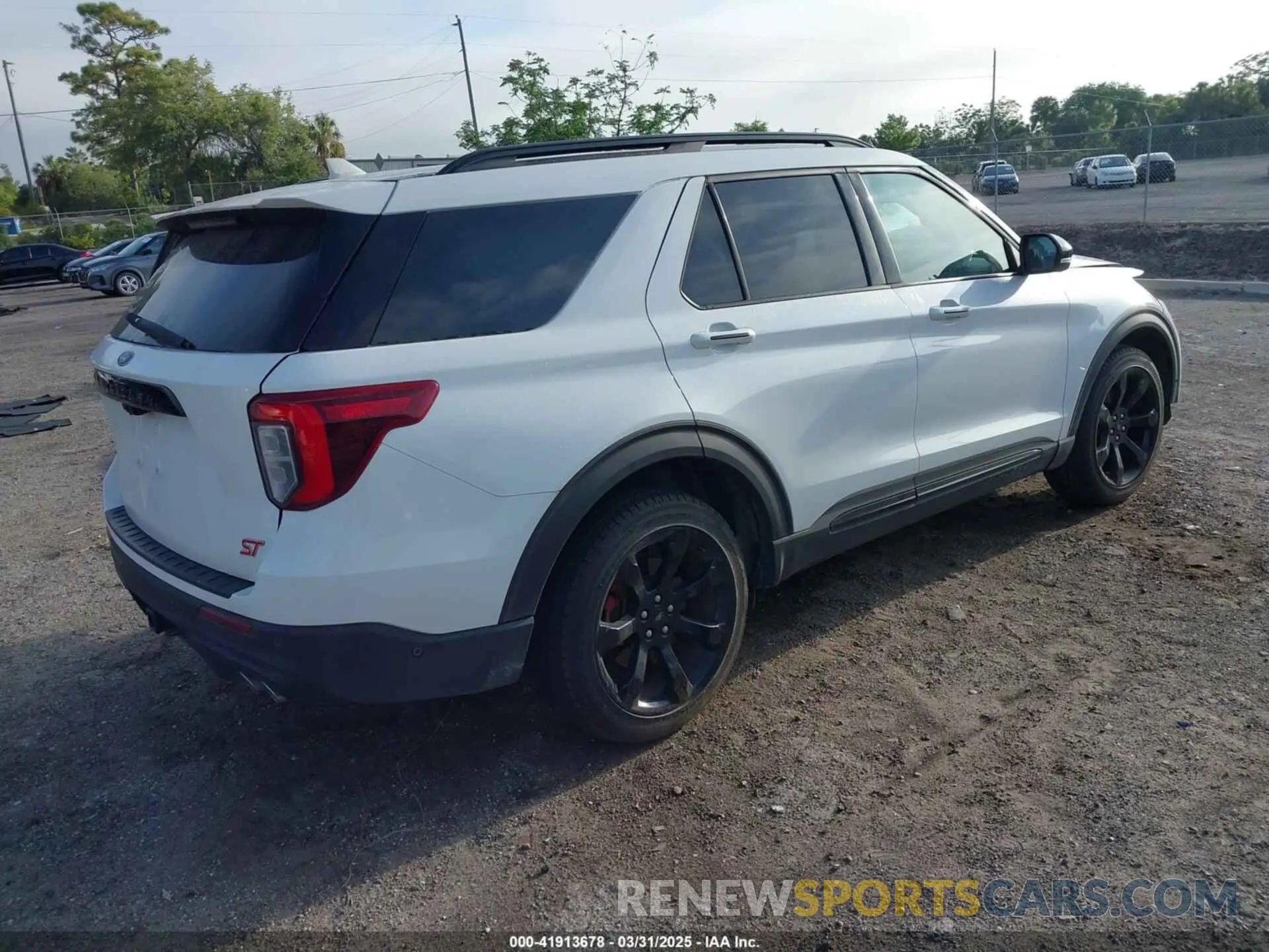 4 Photograph of a damaged car 1FM5K8GC9LGD03798 FORD EXPLORER 2020