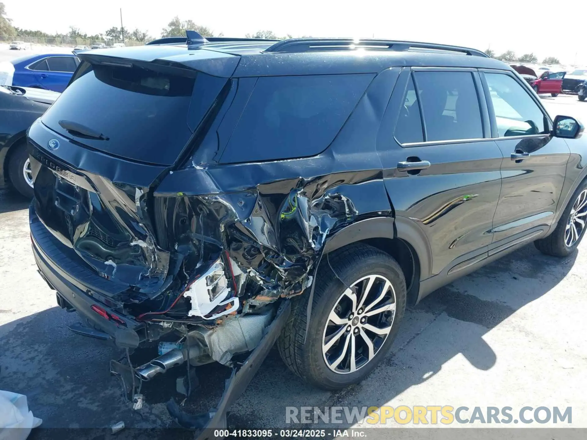 17 Photograph of a damaged car 1FM5K8GC9LGD04224 FORD EXPLORER 2020