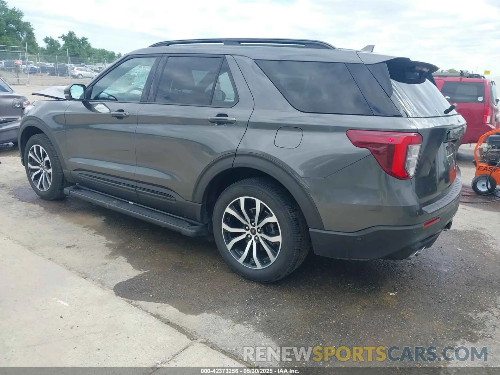 3 Photograph of a damaged car 1FM5K8GCXLGA17958 FORD EXPLORER 2020