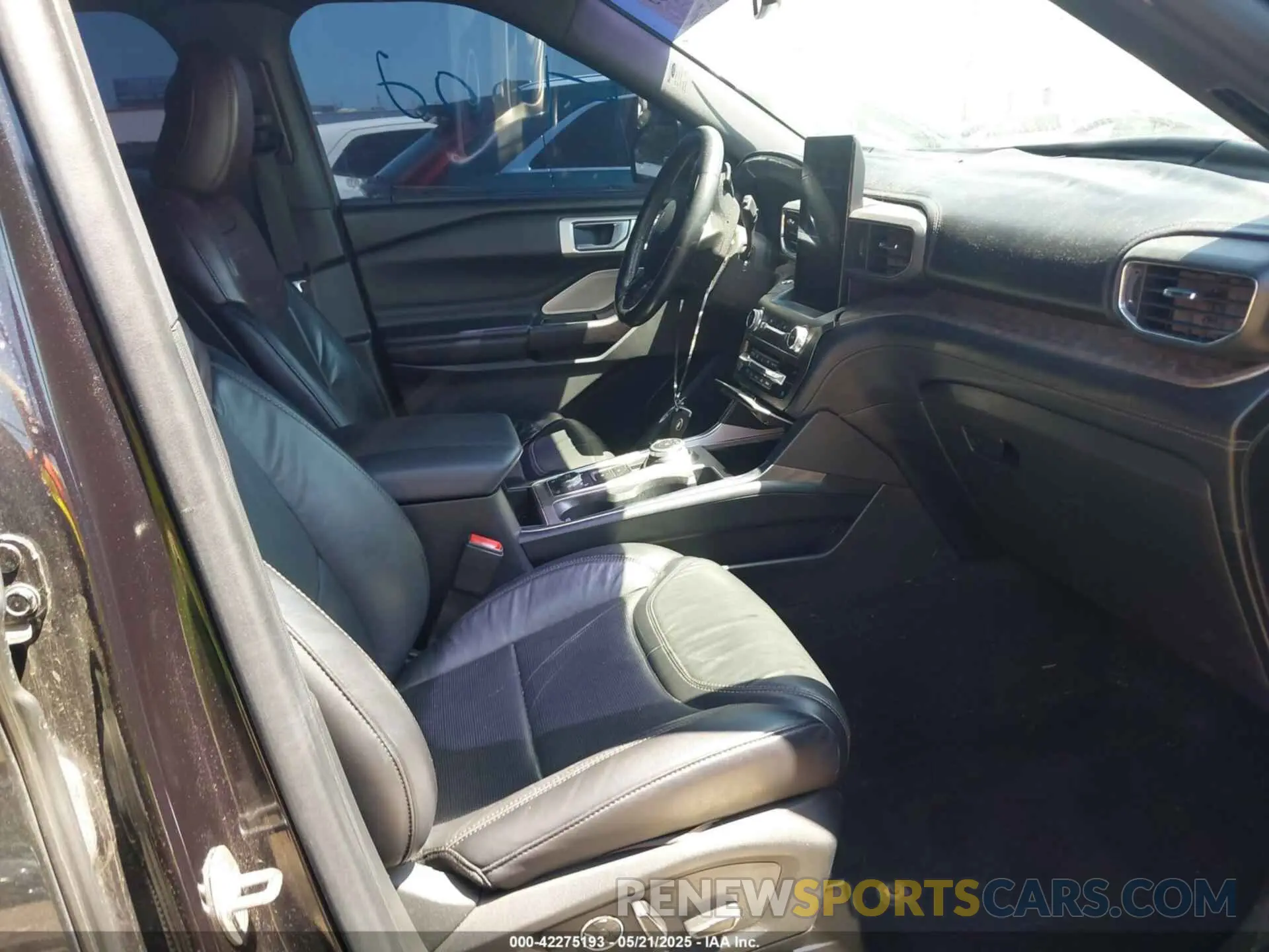 5 Photograph of a damaged car 1FM5K8HC3LGA27083 FORD EXPLORER 2020