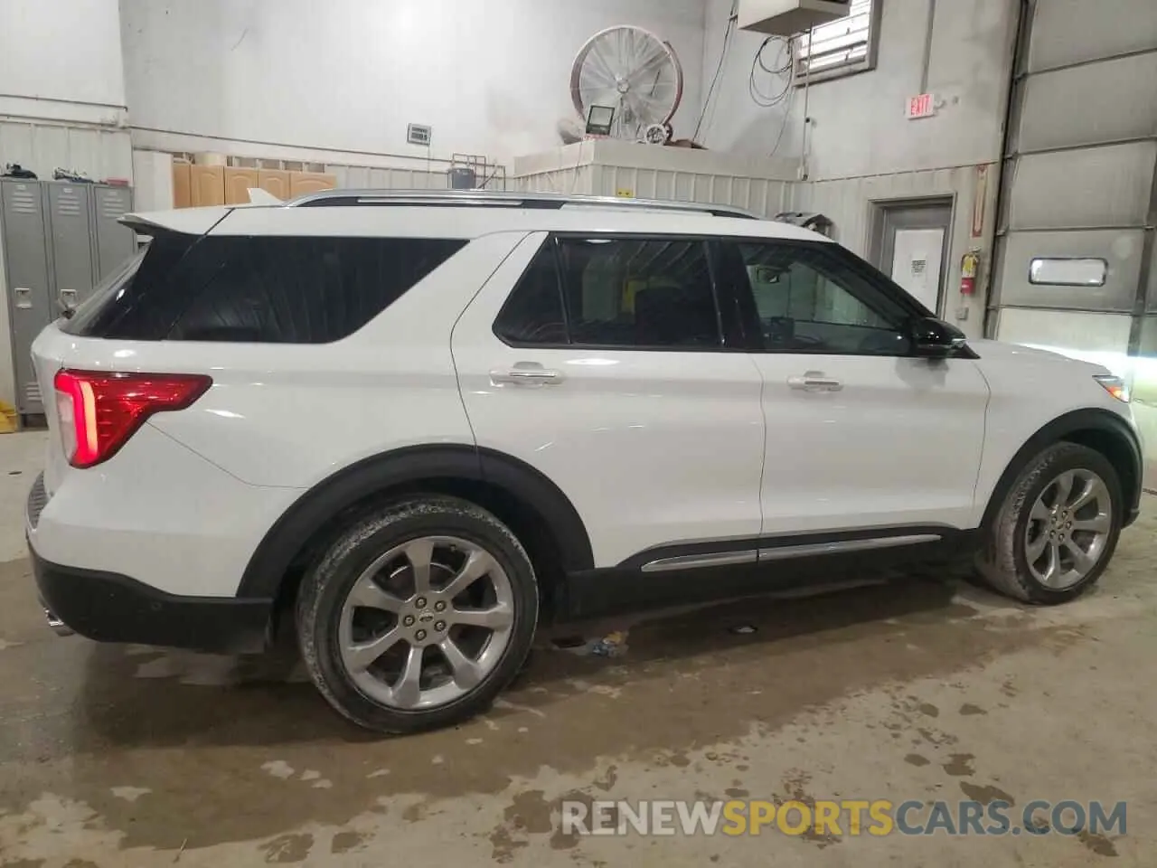 3 Photograph of a damaged car 1FM5K8HC9LGA03645 FORD EXPLORER 2020