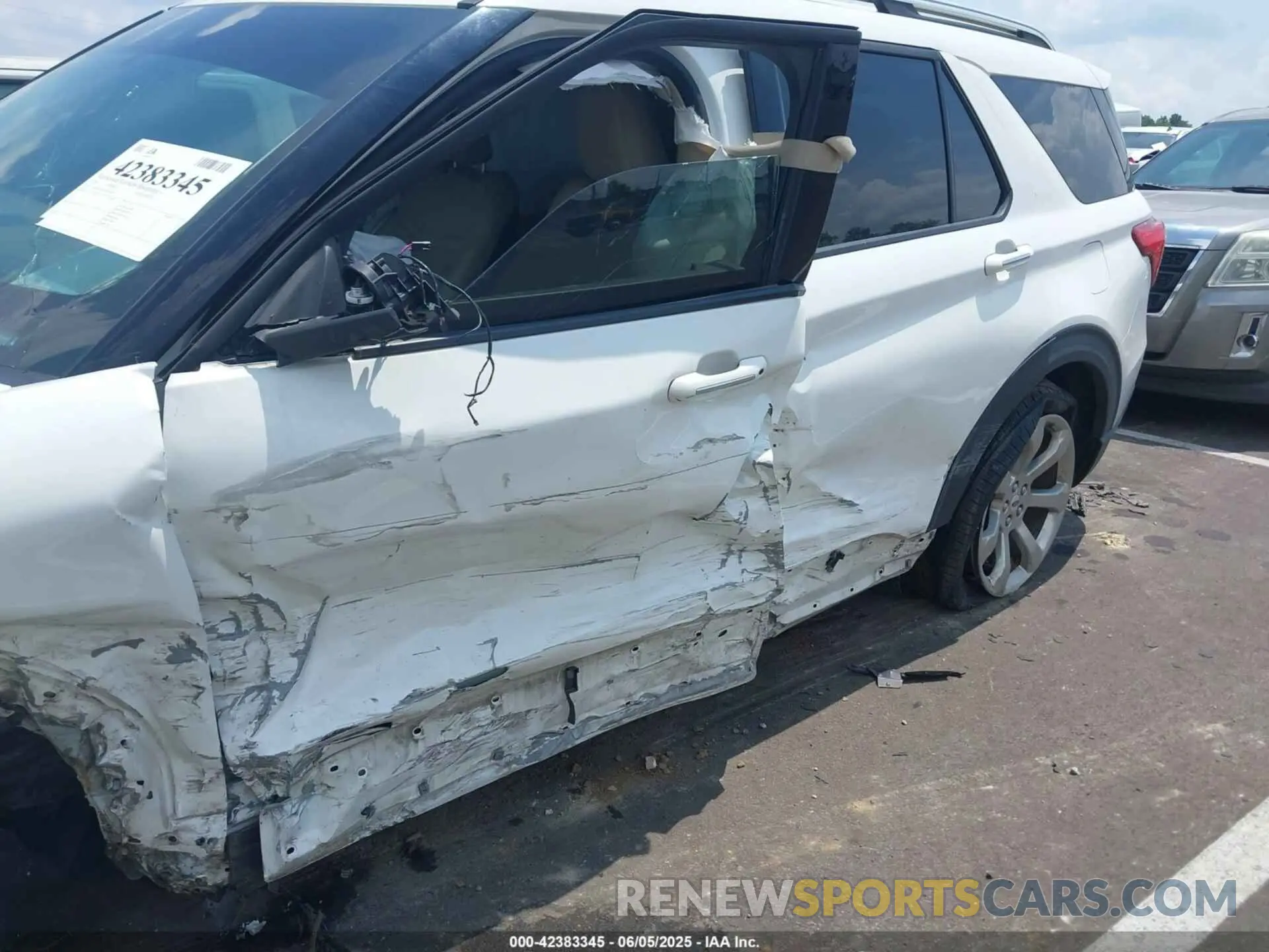 16 Photograph of a damaged car 1FM5K8HCXLGB45969 FORD EXPLORER 2020
