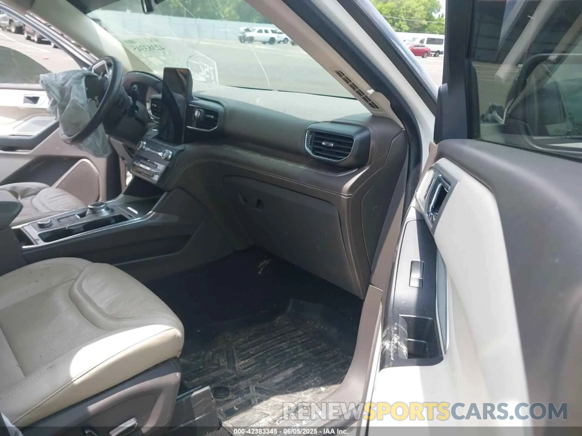 5 Photograph of a damaged car 1FM5K8HCXLGB45969 FORD EXPLORER 2020