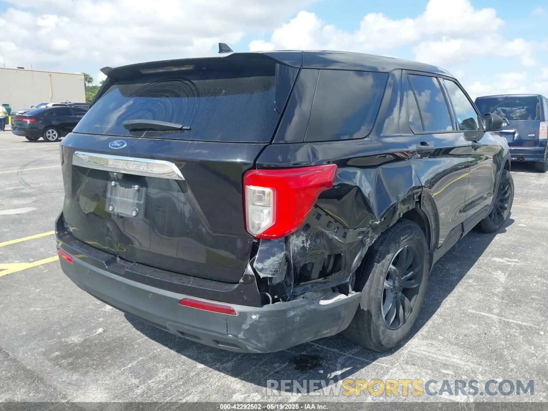 6 Photograph of a damaged car 1FMSK7BH5LGC75045 FORD EXPLORER 2020