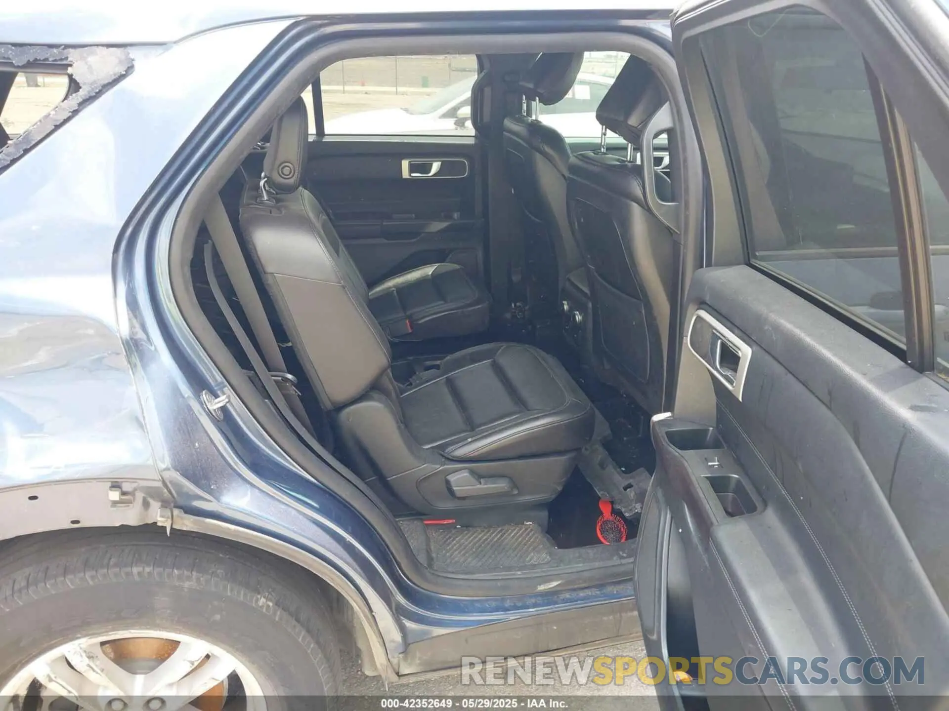8 Photograph of a damaged car 1FMSK7DH1LGB20702 FORD EXPLORER 2020