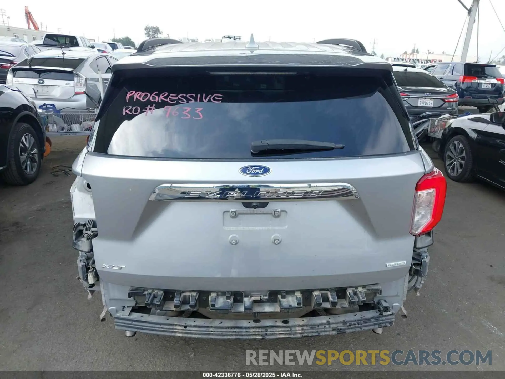 17 Photograph of a damaged car 1FMSK7DH2LGA17224 FORD EXPLORER 2020