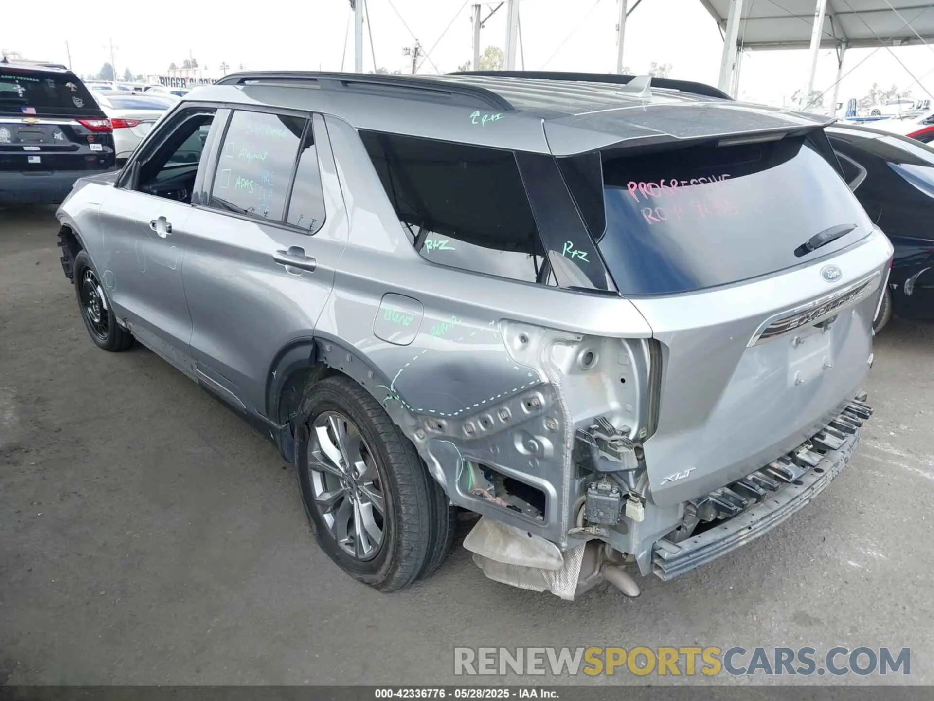 3 Photograph of a damaged car 1FMSK7DH2LGA17224 FORD EXPLORER 2020