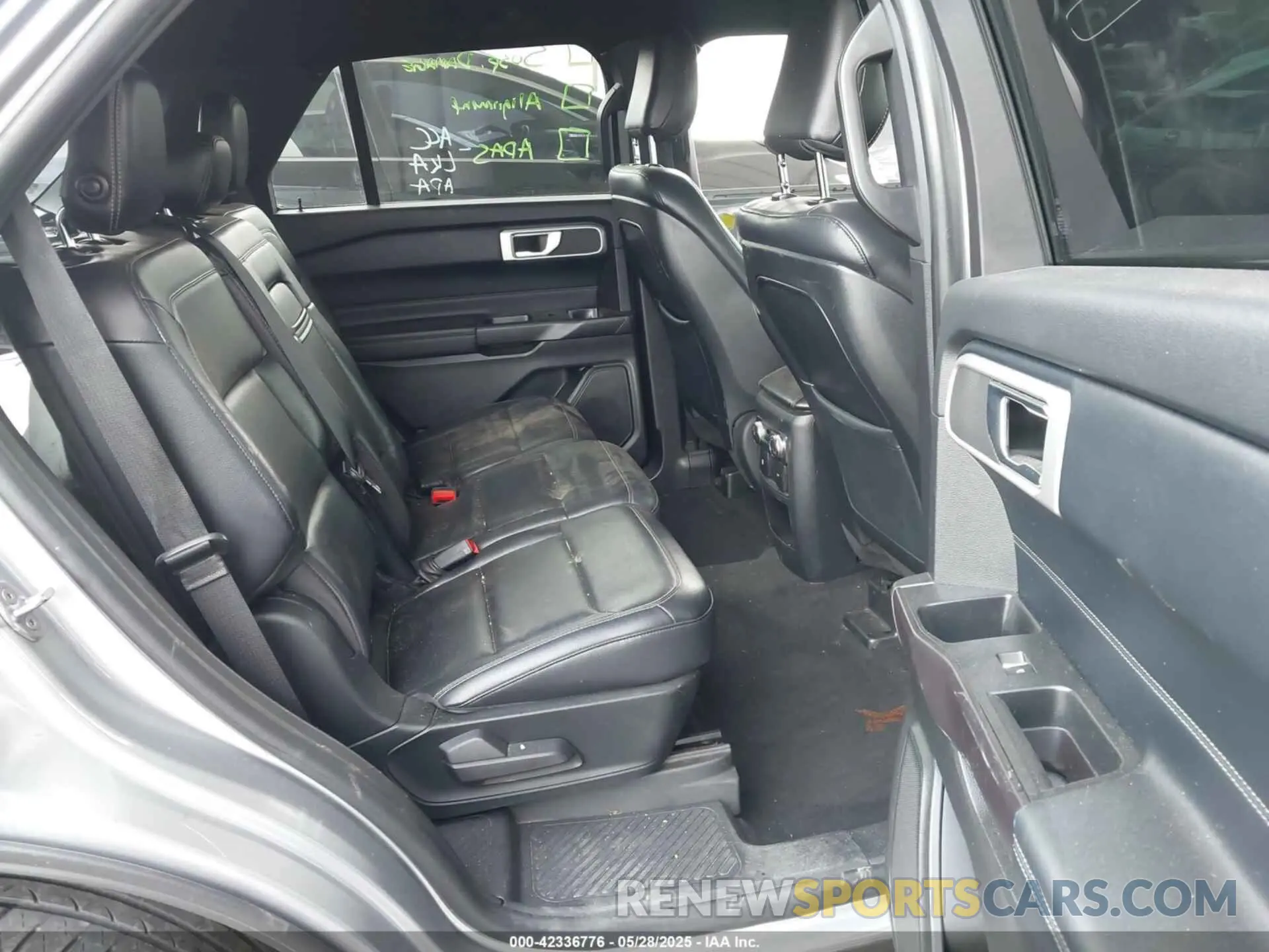 8 Photograph of a damaged car 1FMSK7DH2LGA17224 FORD EXPLORER 2020