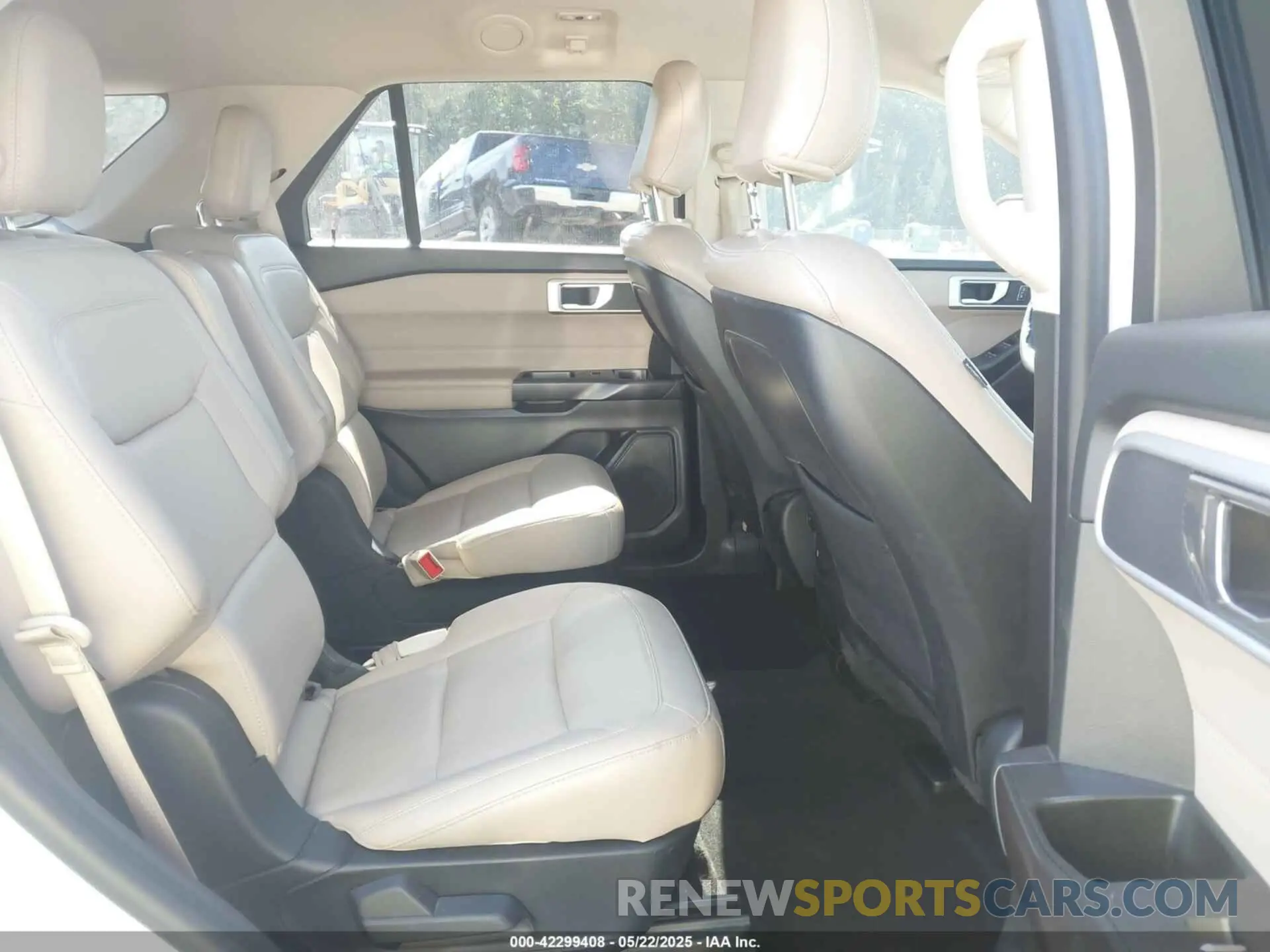 8 Photograph of a damaged car 1FMSK7DH2LGA76175 FORD EXPLORER 2020