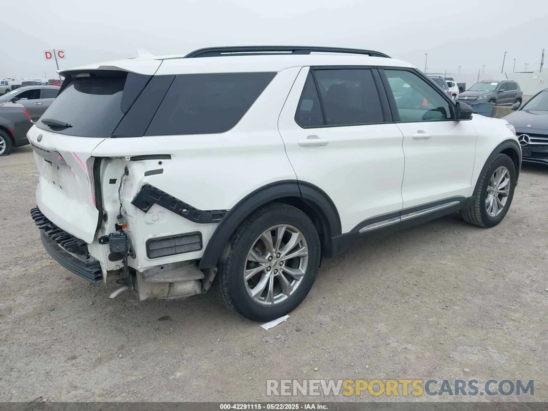 4 Photograph of a damaged car 1FMSK7DH3LGC98496 FORD EXPLORER 2020