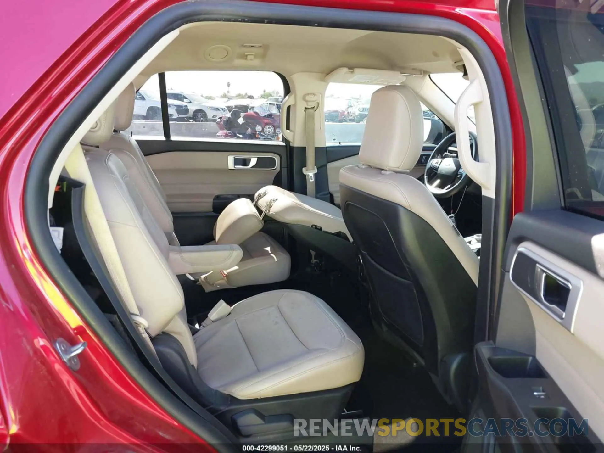 8 Photograph of a damaged car 1FMSK7DH5LGA61363 FORD EXPLORER 2020