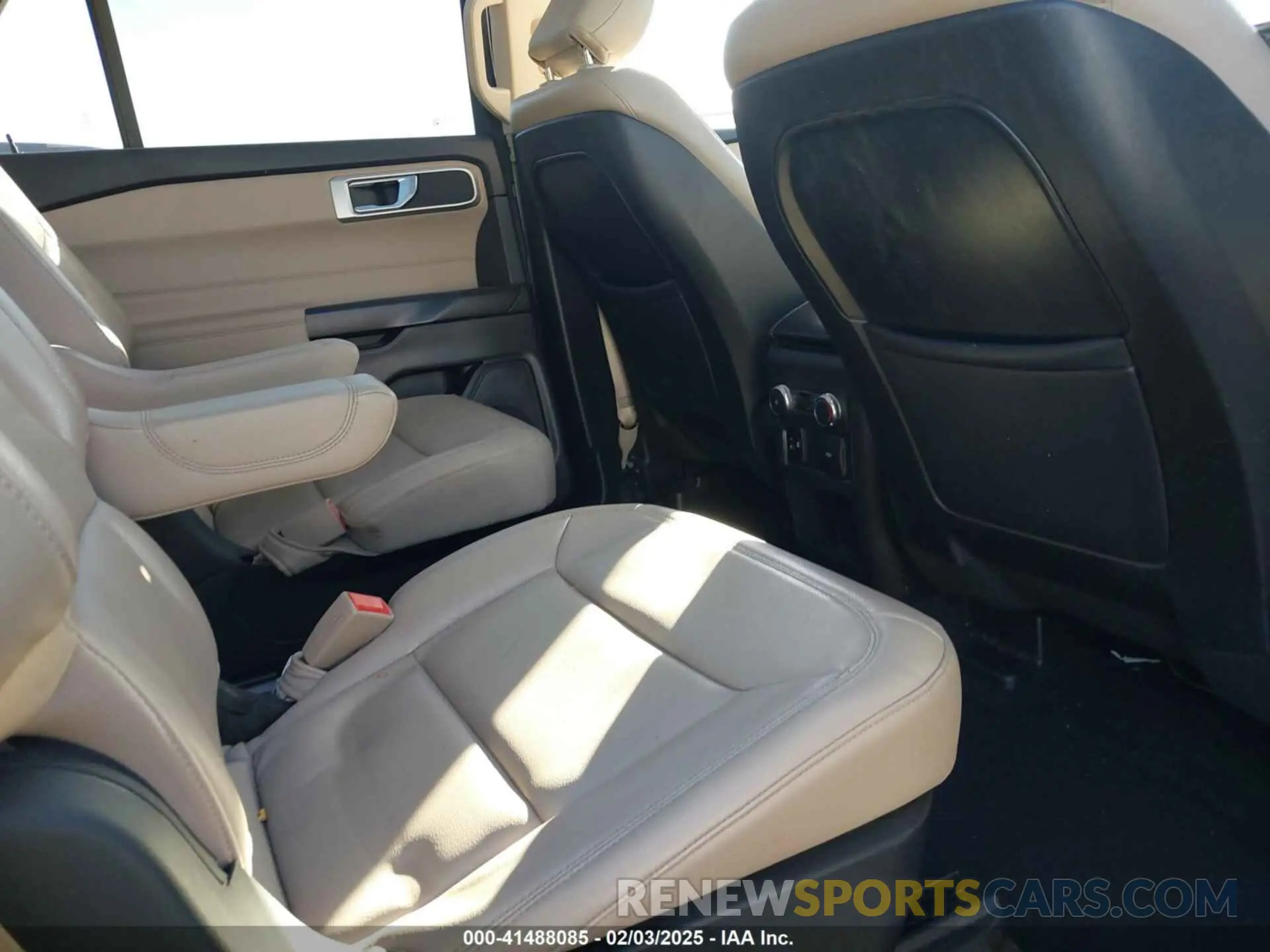 8 Photograph of a damaged car 1FMSK7DH7LGA00628 FORD EXPLORER 2020
