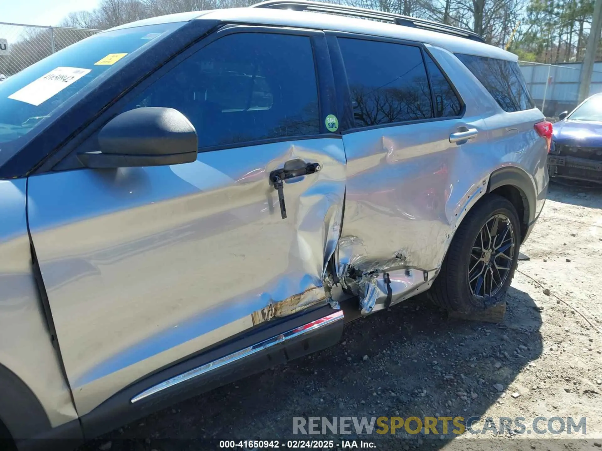 17 Photograph of a damaged car 1FMSK7DH8LGA09516 FORD EXPLORER 2020