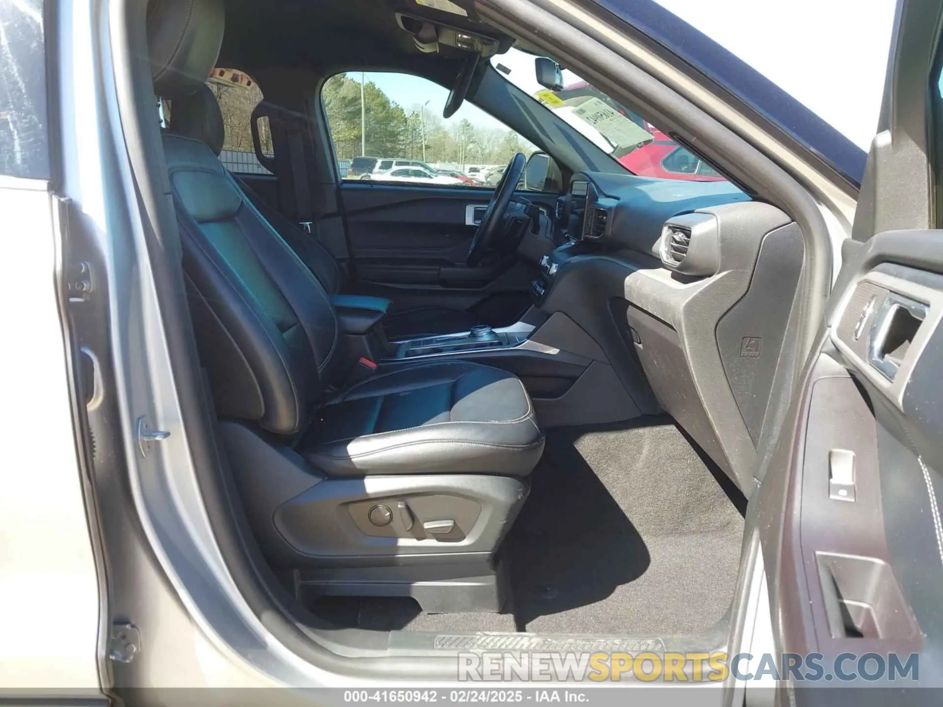 5 Photograph of a damaged car 1FMSK7DH8LGA09516 FORD EXPLORER 2020